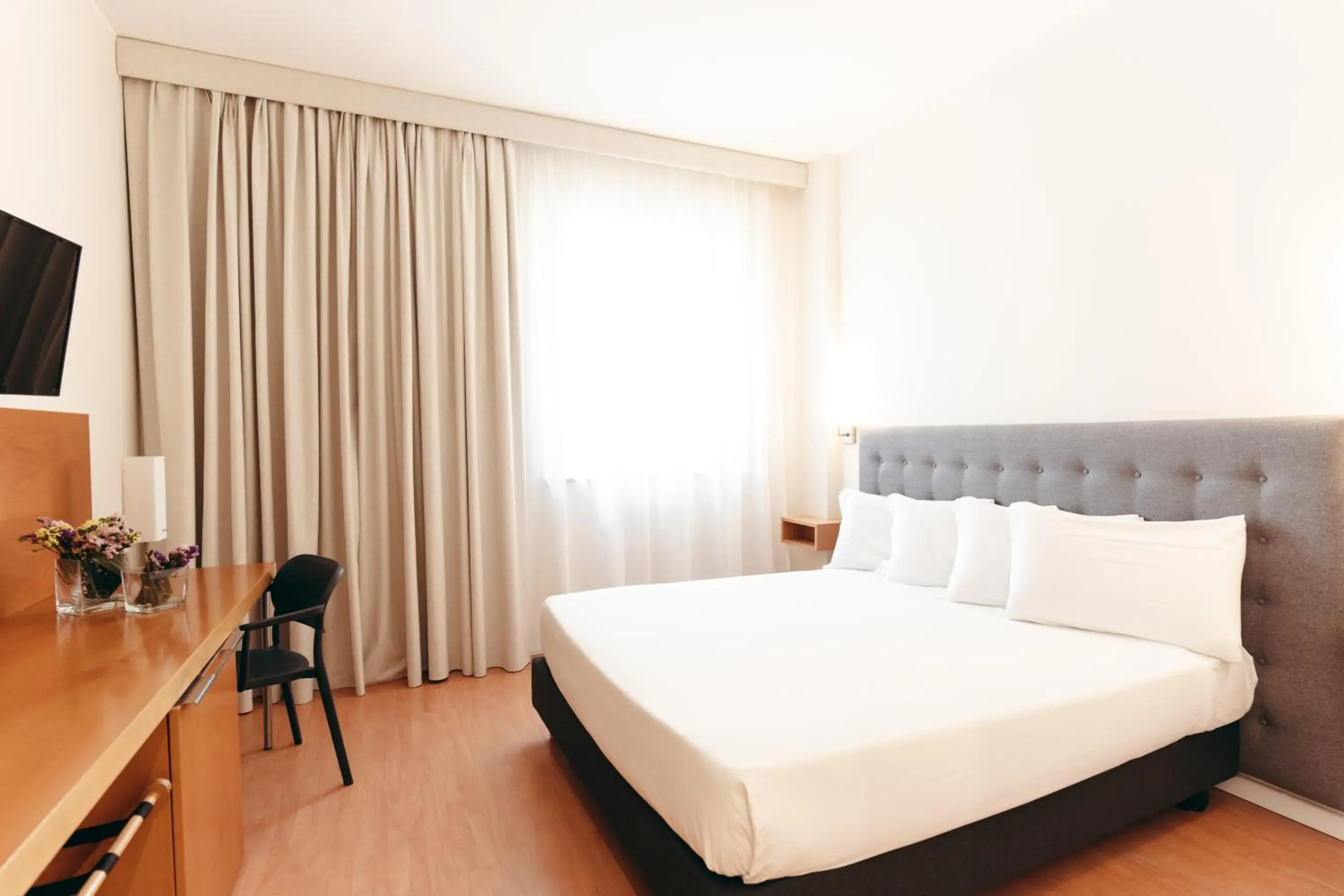 Bed in Hotel Excelsior Bari Bed in Hotel Excelsior Bari