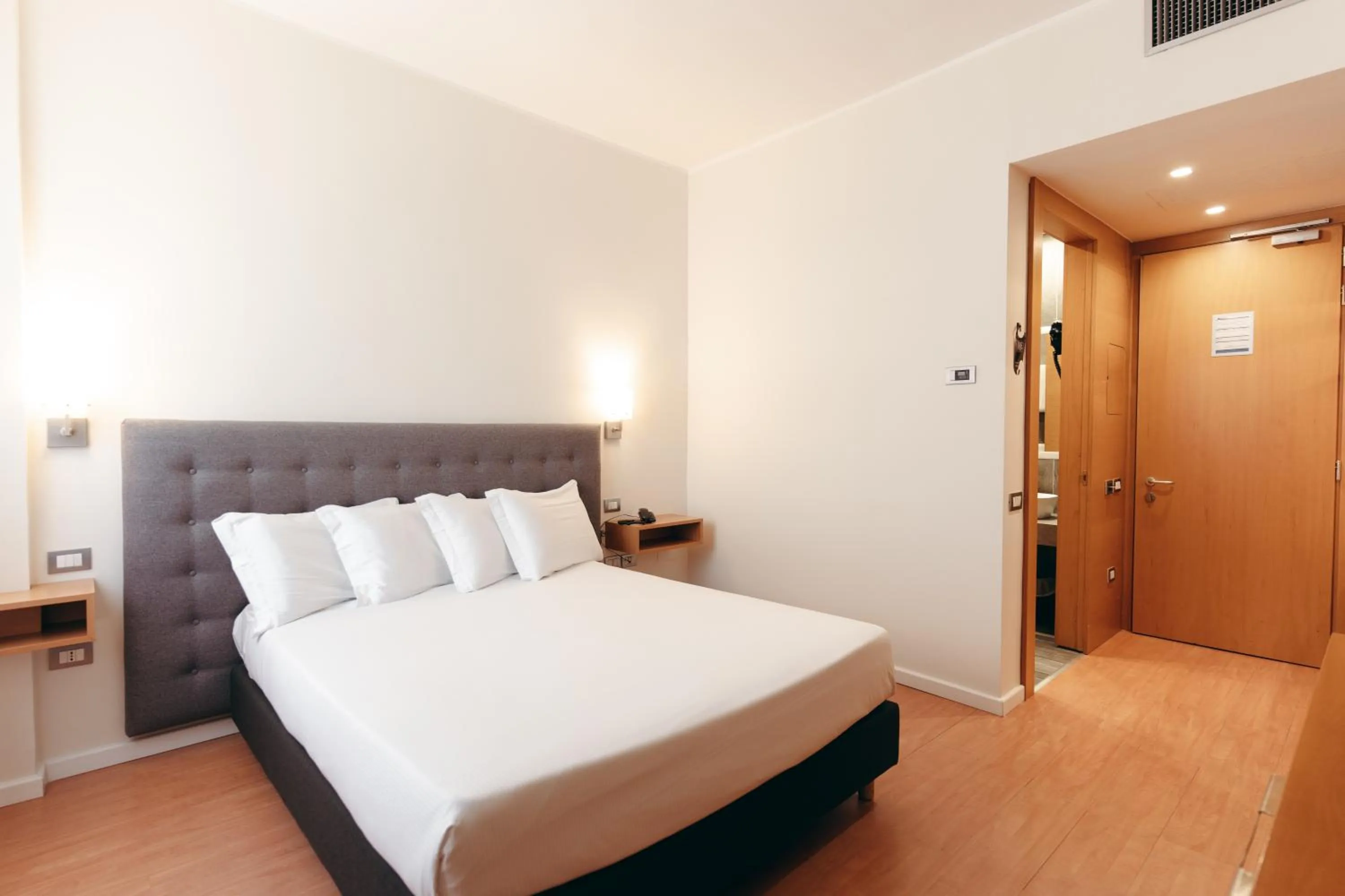 Bed in Hotel Excelsior Bari