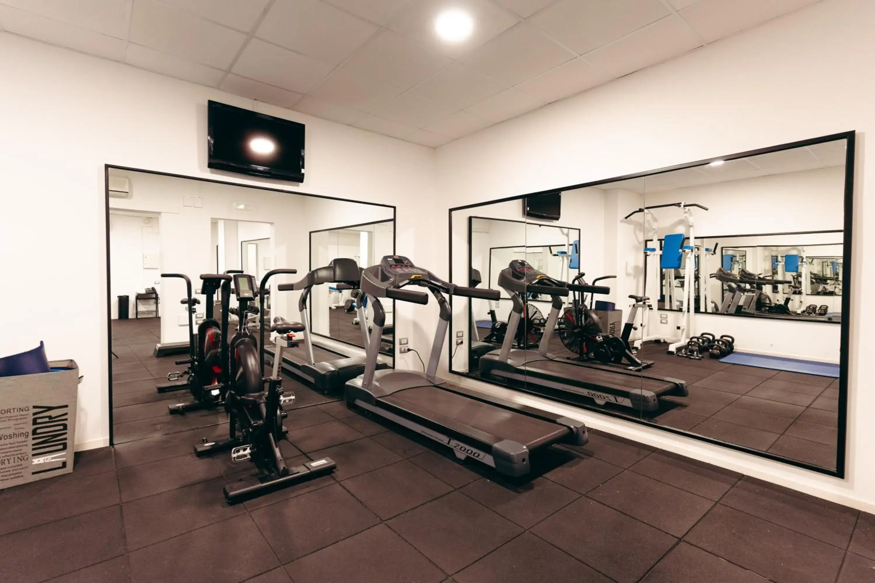 Fitness centre/facilities in Hotel Excelsior Bari Fitness centre/facilities in Hotel Excelsior Bari