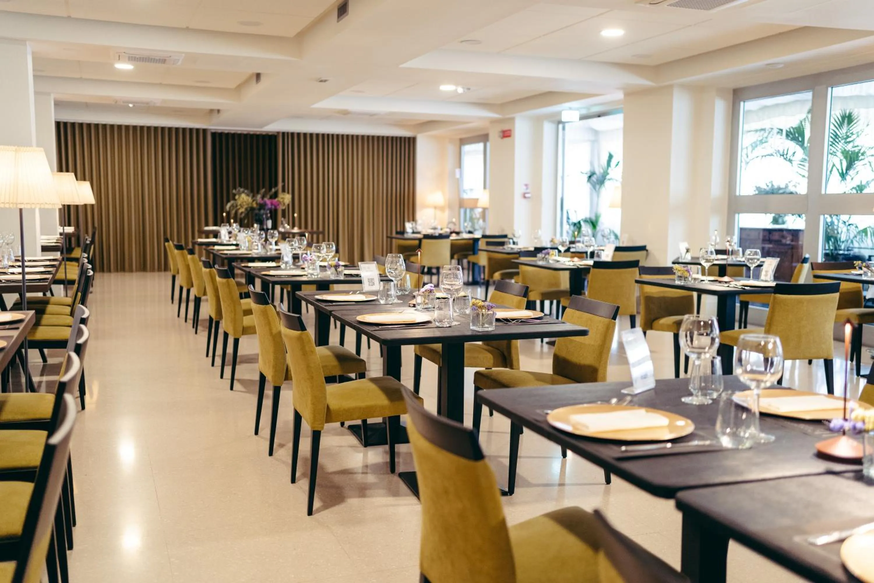 Restaurant/places to eat in Hotel Excelsior Bari