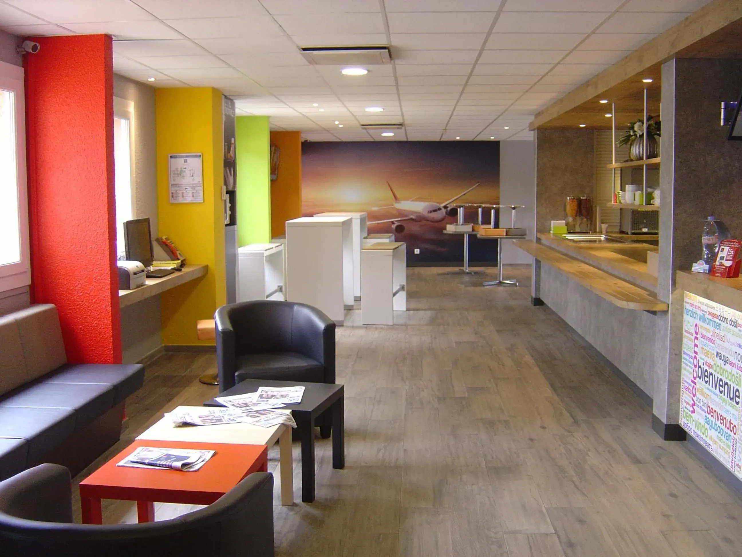 Lobby or reception, Lobby/Reception in ibis budget Marseille Aeroport Provence