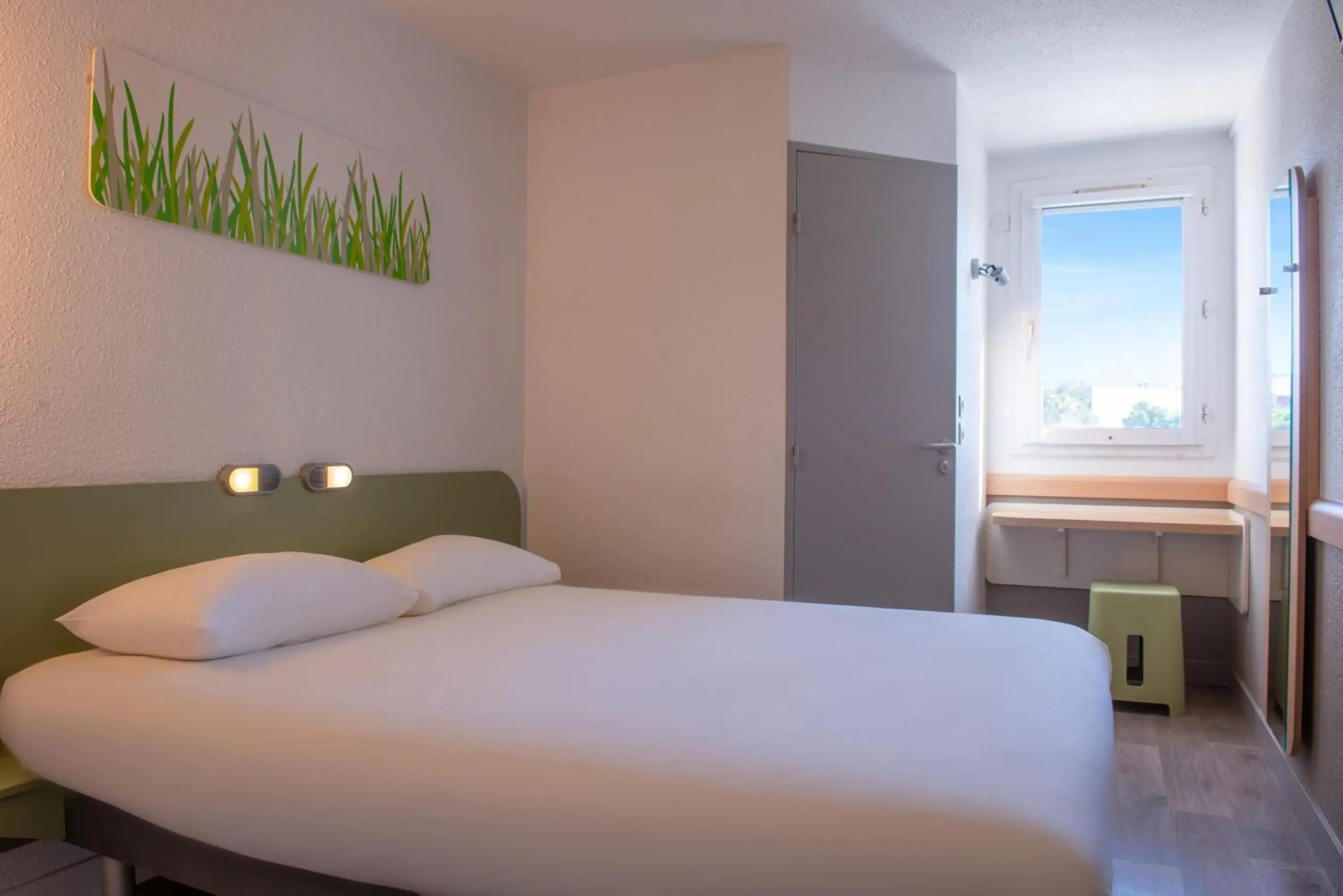 Bed in ibis budget Marseille Aeroport Provence