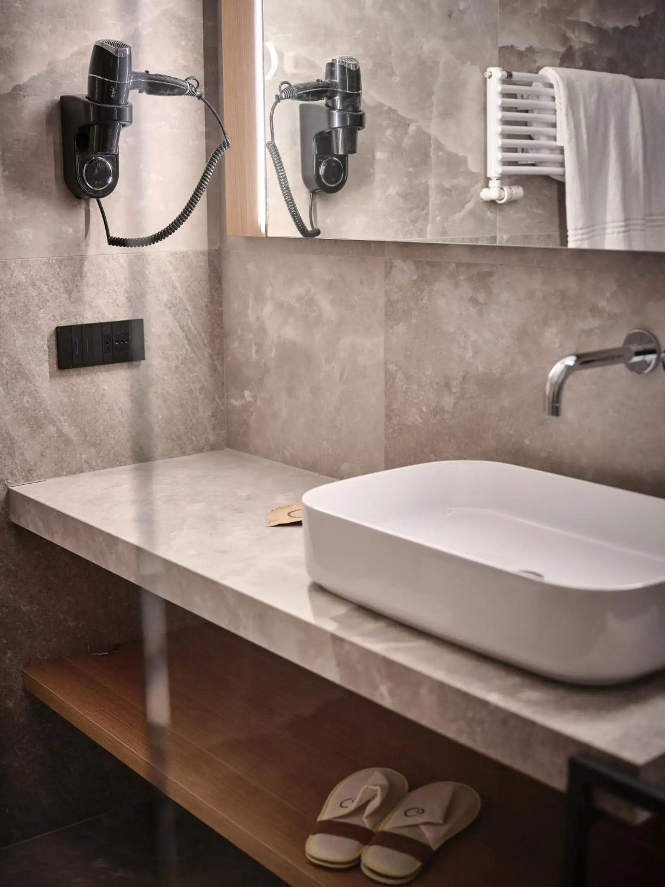 Twin Room in Il Leon D'Oro Bari - by Farace Hotels Twin Room in Il Leon D'Oro Bari - by Farace Hotels