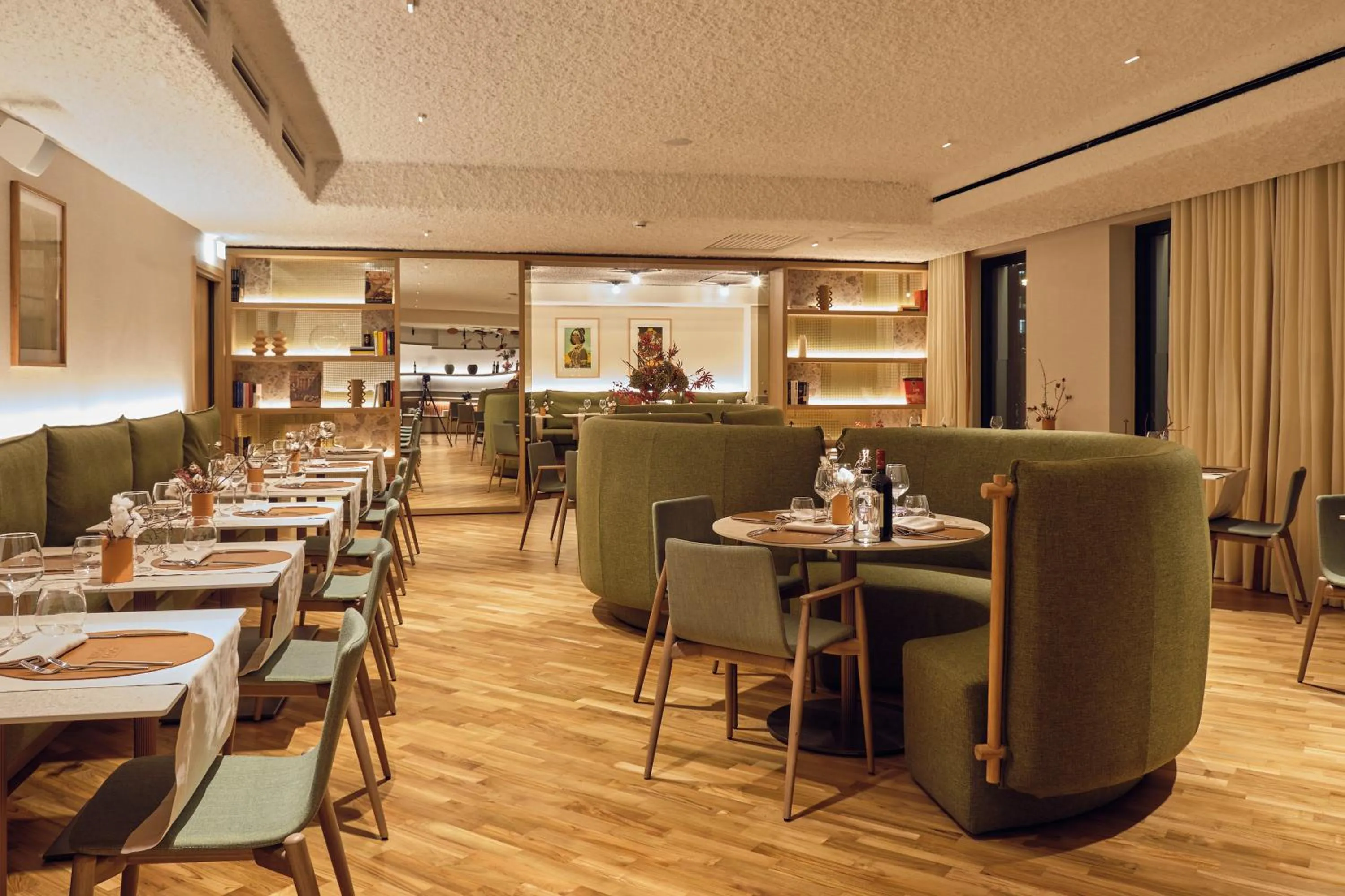 Restaurant/places to eat in Il Leon D'Oro Bari - by Farace Hotels