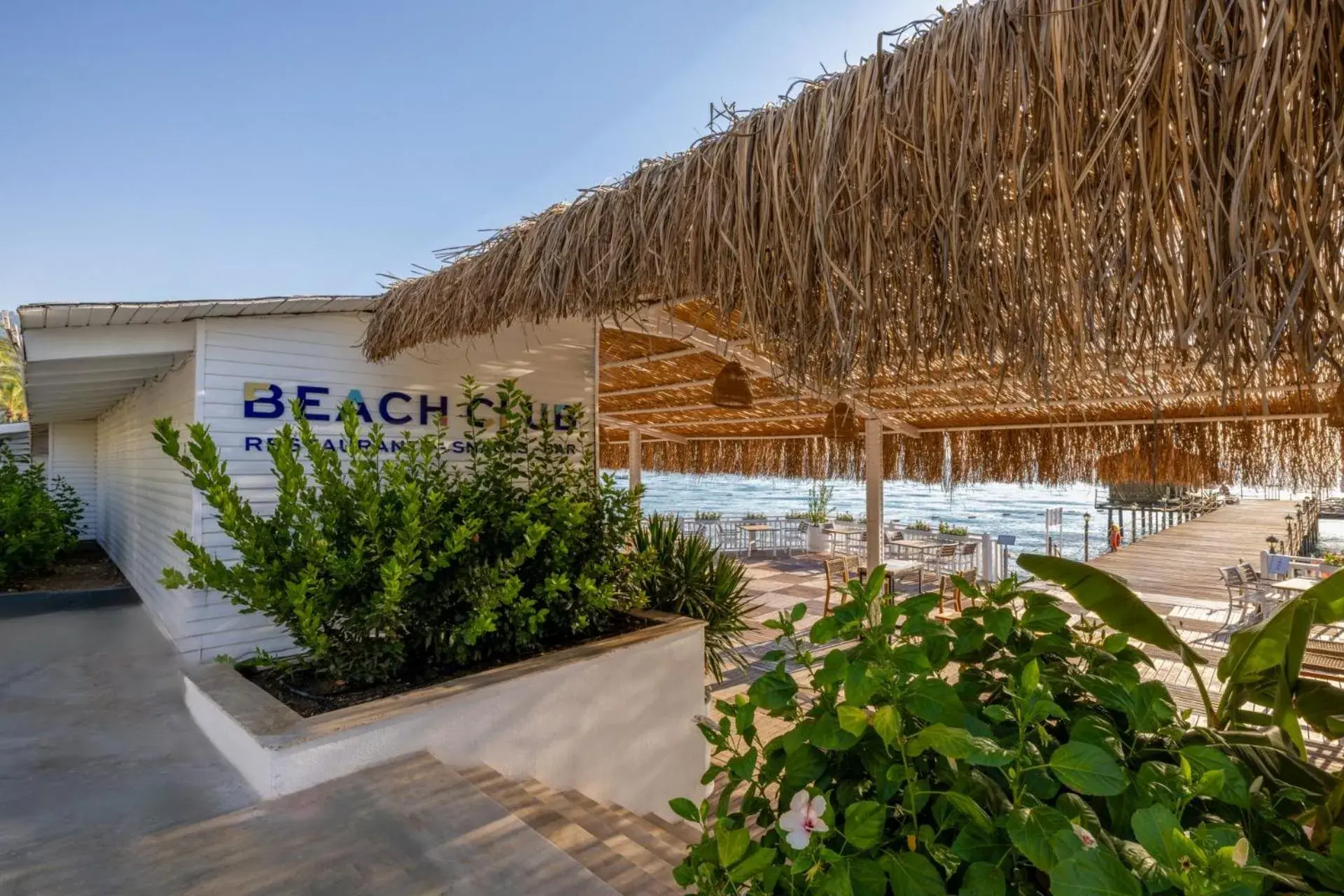 Lounge or bar in Crystal Flora Beach Resort - Ultimate All Inclusive Lounge or bar in Crystal Flora Beach Resort - Ultimate All Inclusive