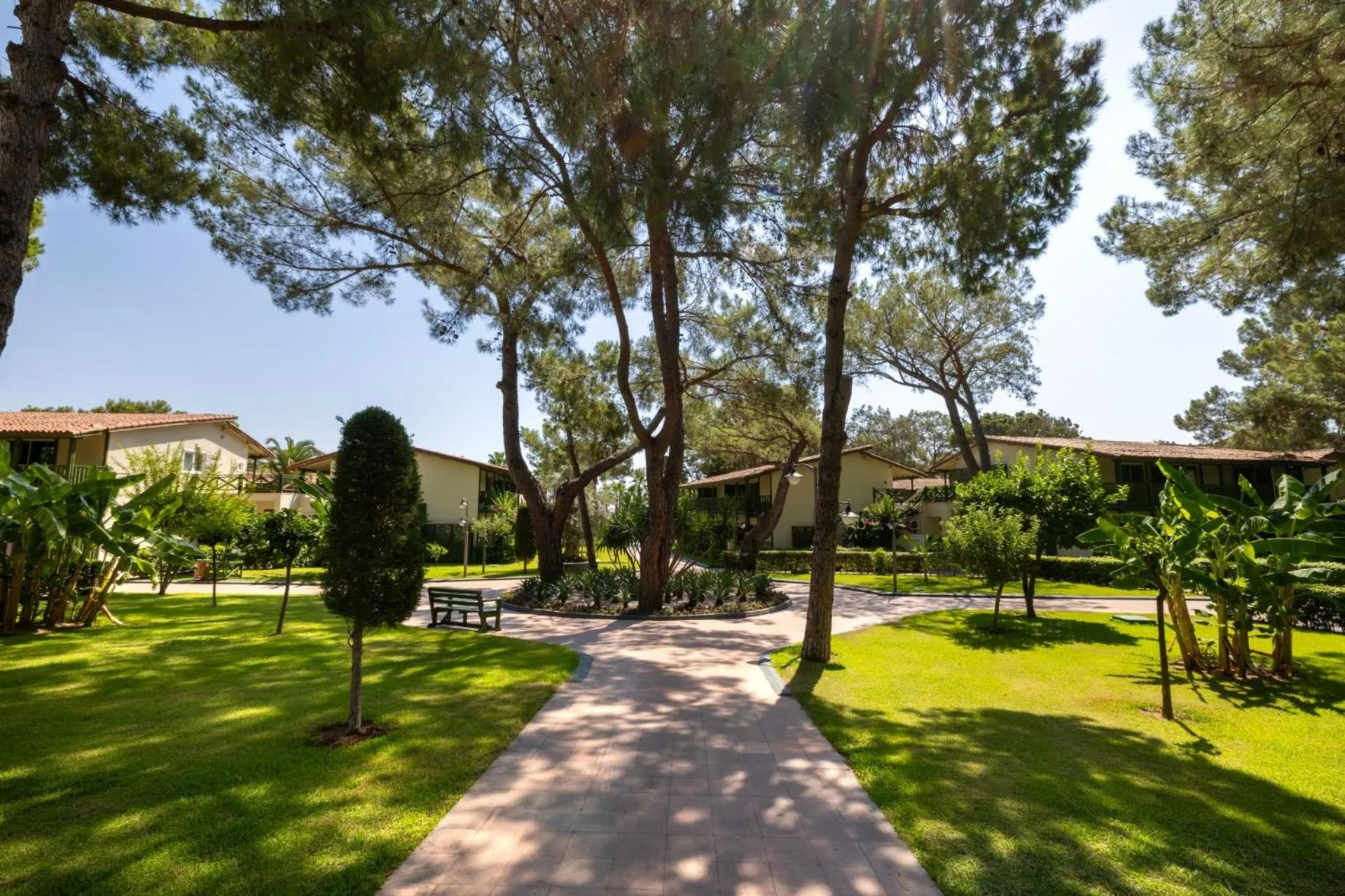 Garden in Crystal Flora Pearl Collection - Ultimate All Inclusive