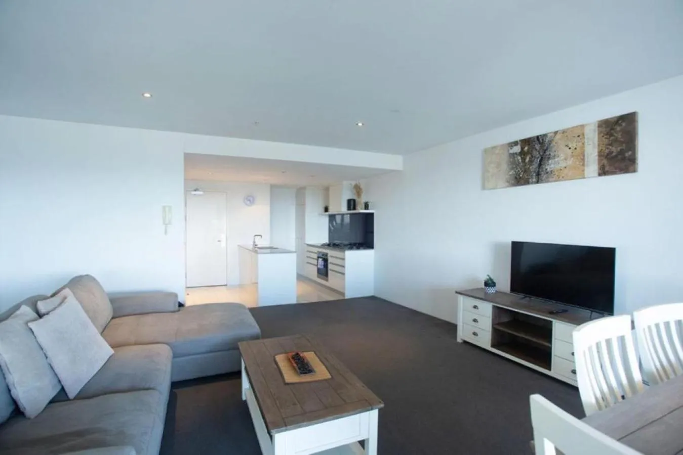 Circle on Cavill - Hosted by Coastal Letting Co.