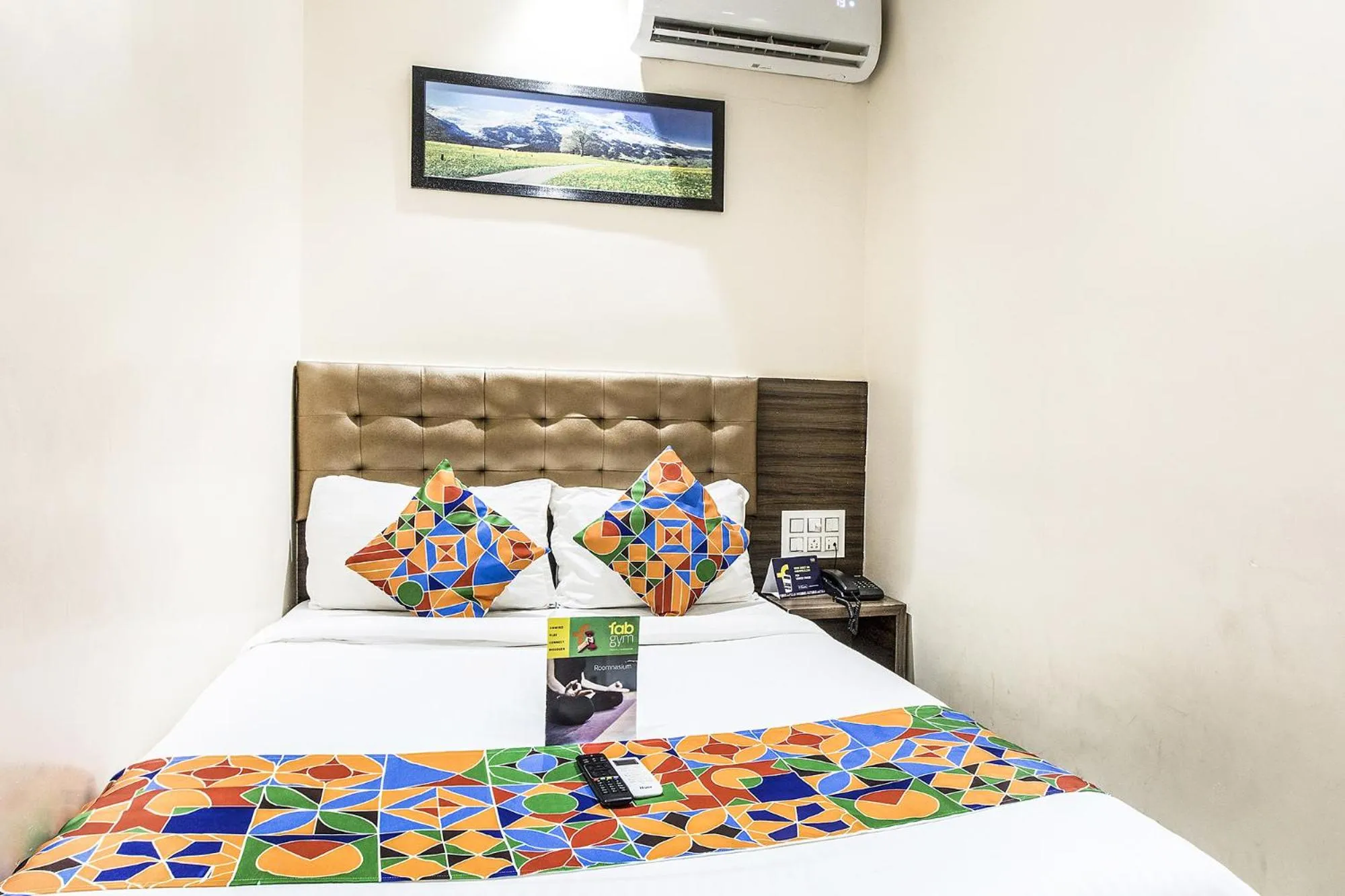 Bedroom, Bed in Hotel Horizon