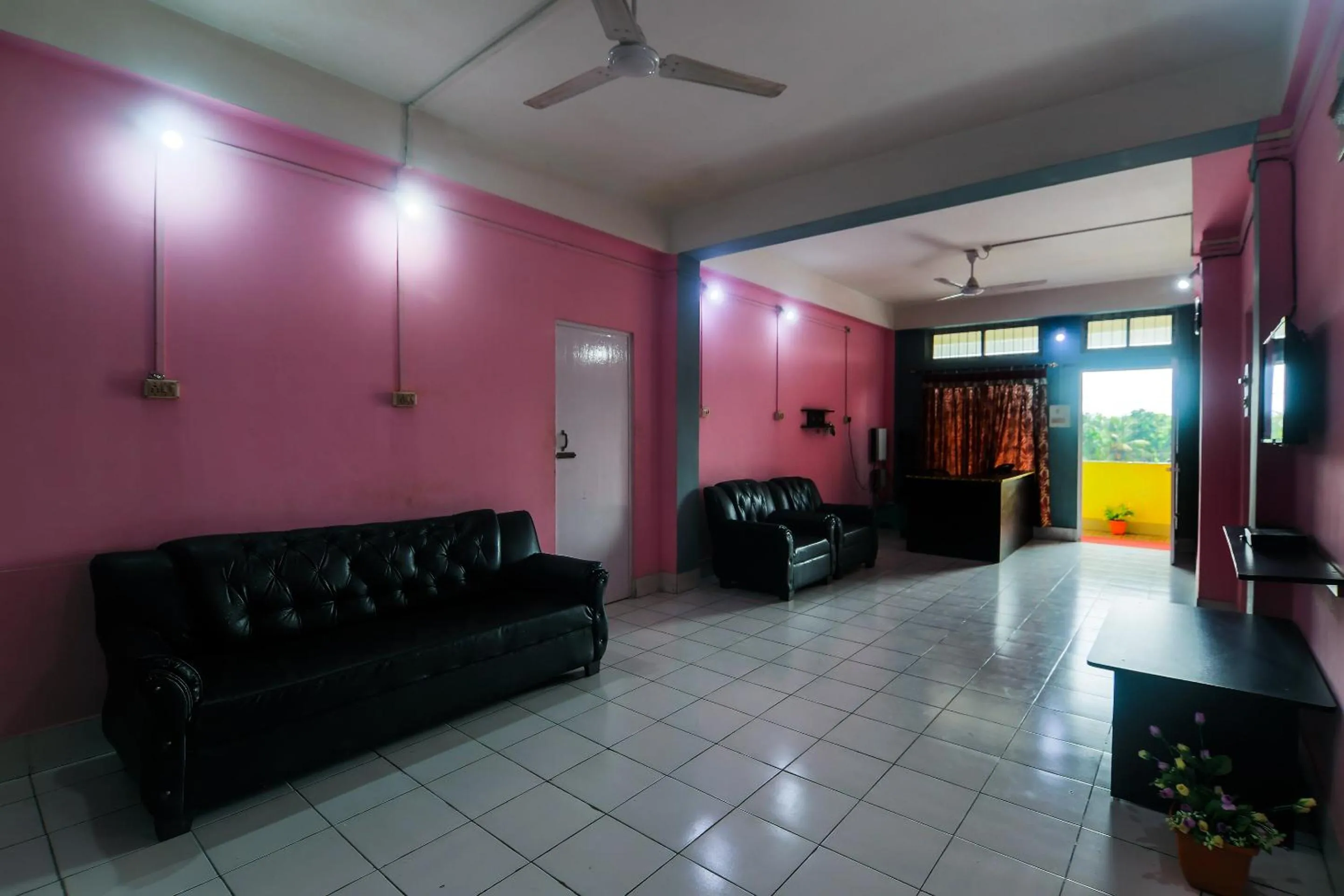 Facade/entrance in Hotel O SPRINGVILLA
