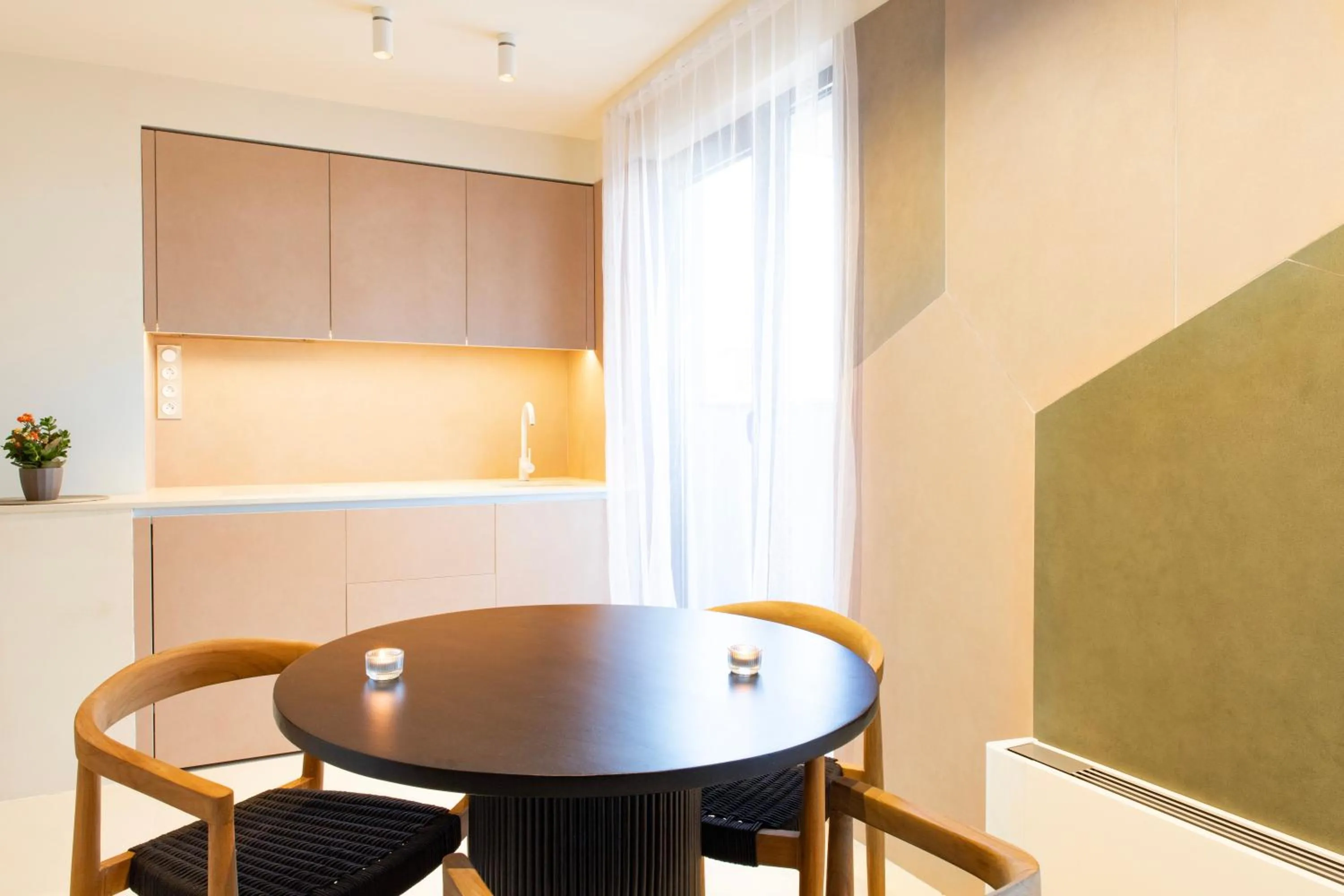 Dining area in St. George Hotel