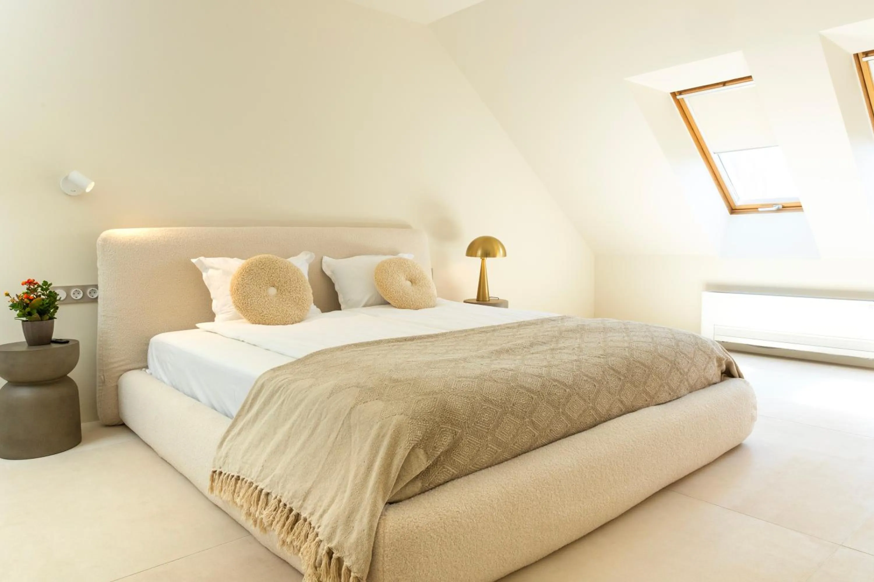 Bed in St. George Hotel