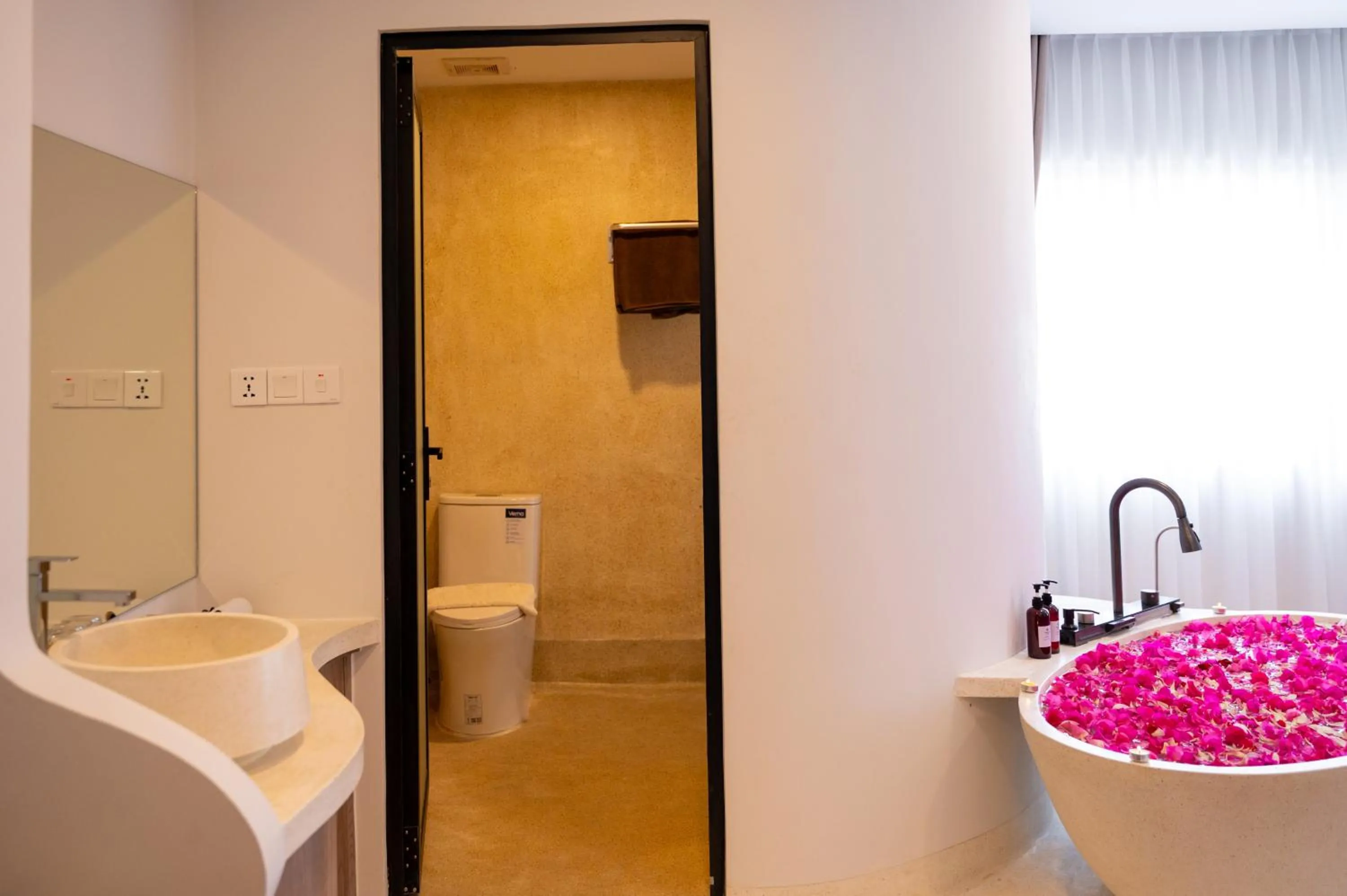 Shower in SIEM REAP RIVER VIEW Residence