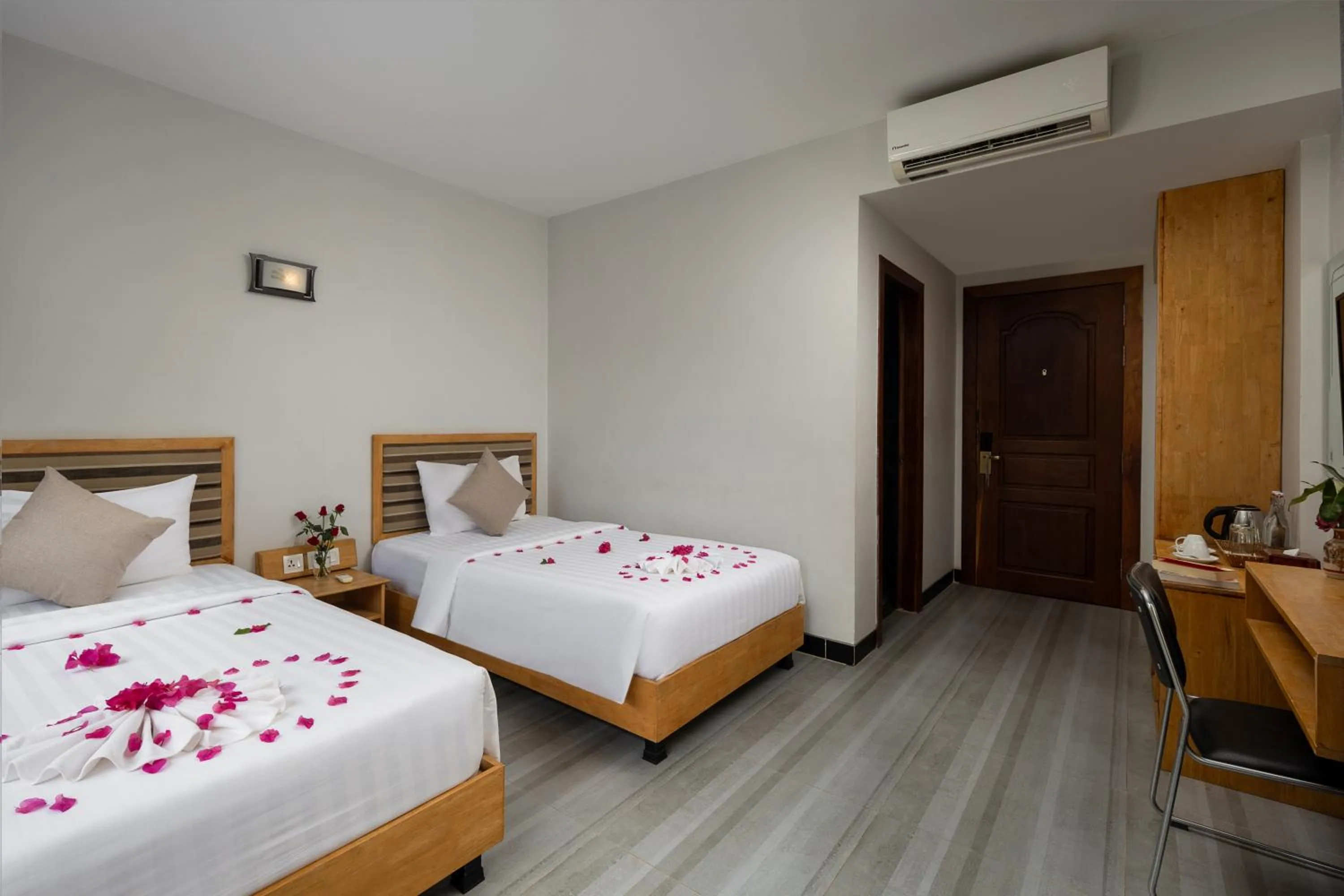 Bedroom, Bed in SIEM REAP RIVER VIEW Residence