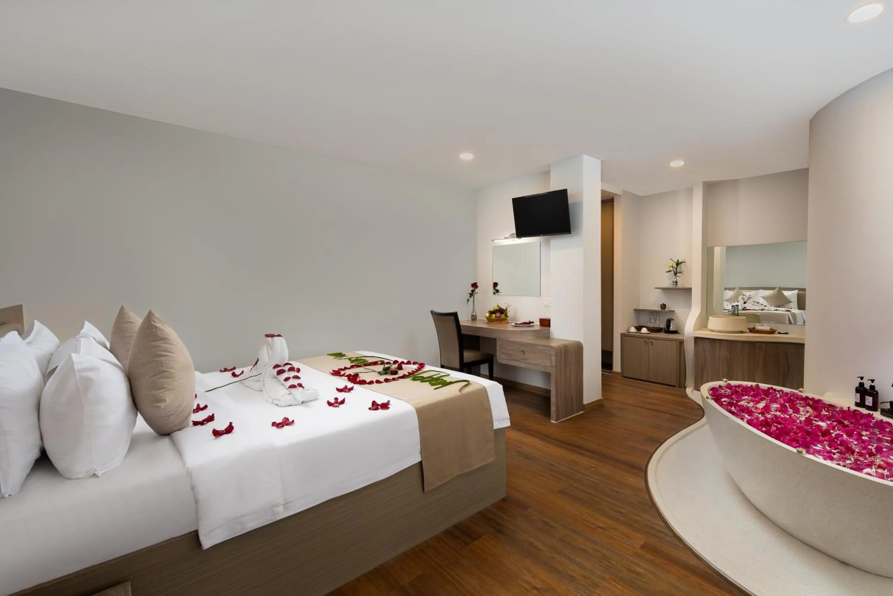 Food and drinks, Bed in SIEM REAP RIVER VIEW Residence