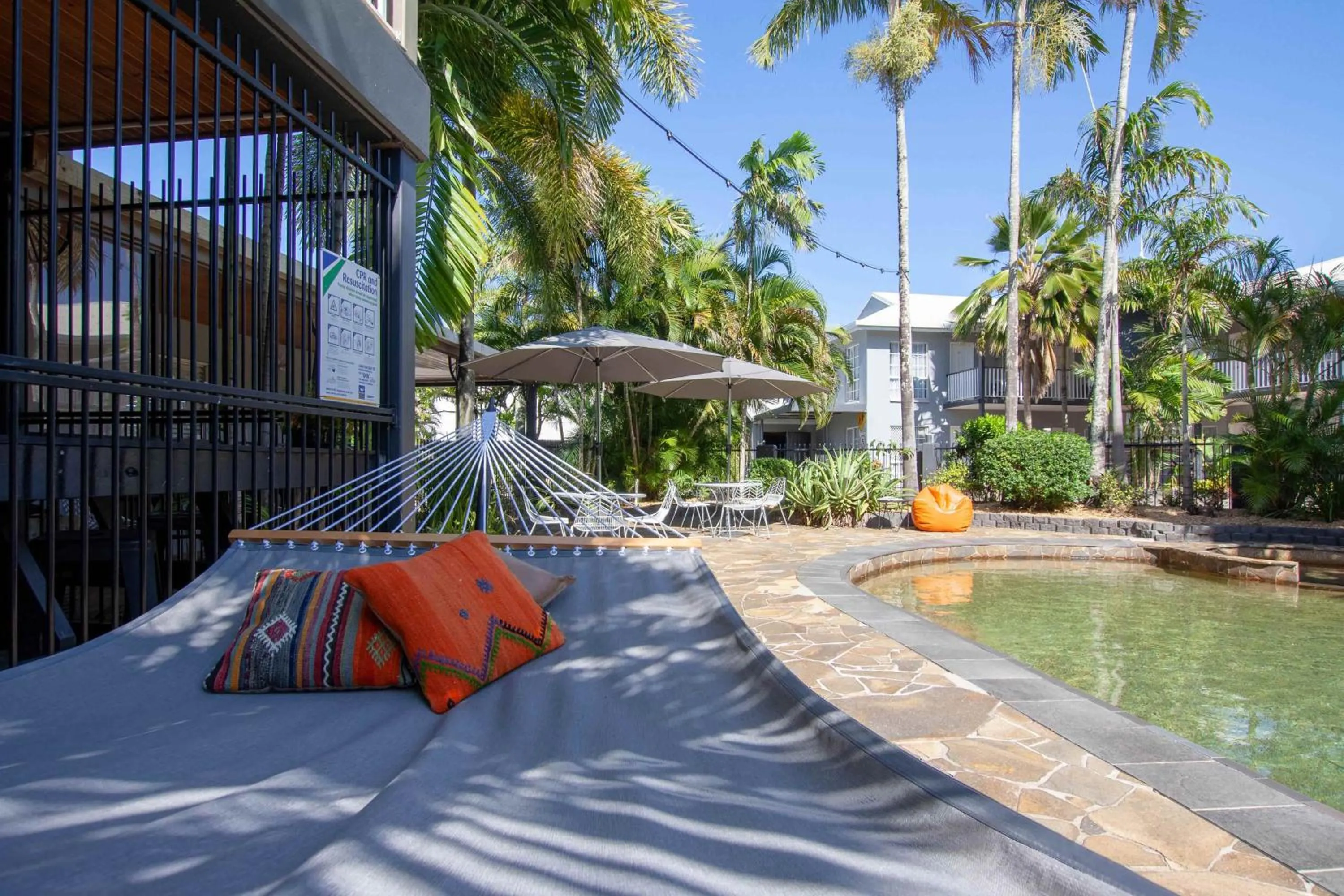 Property building in Motel Nomad