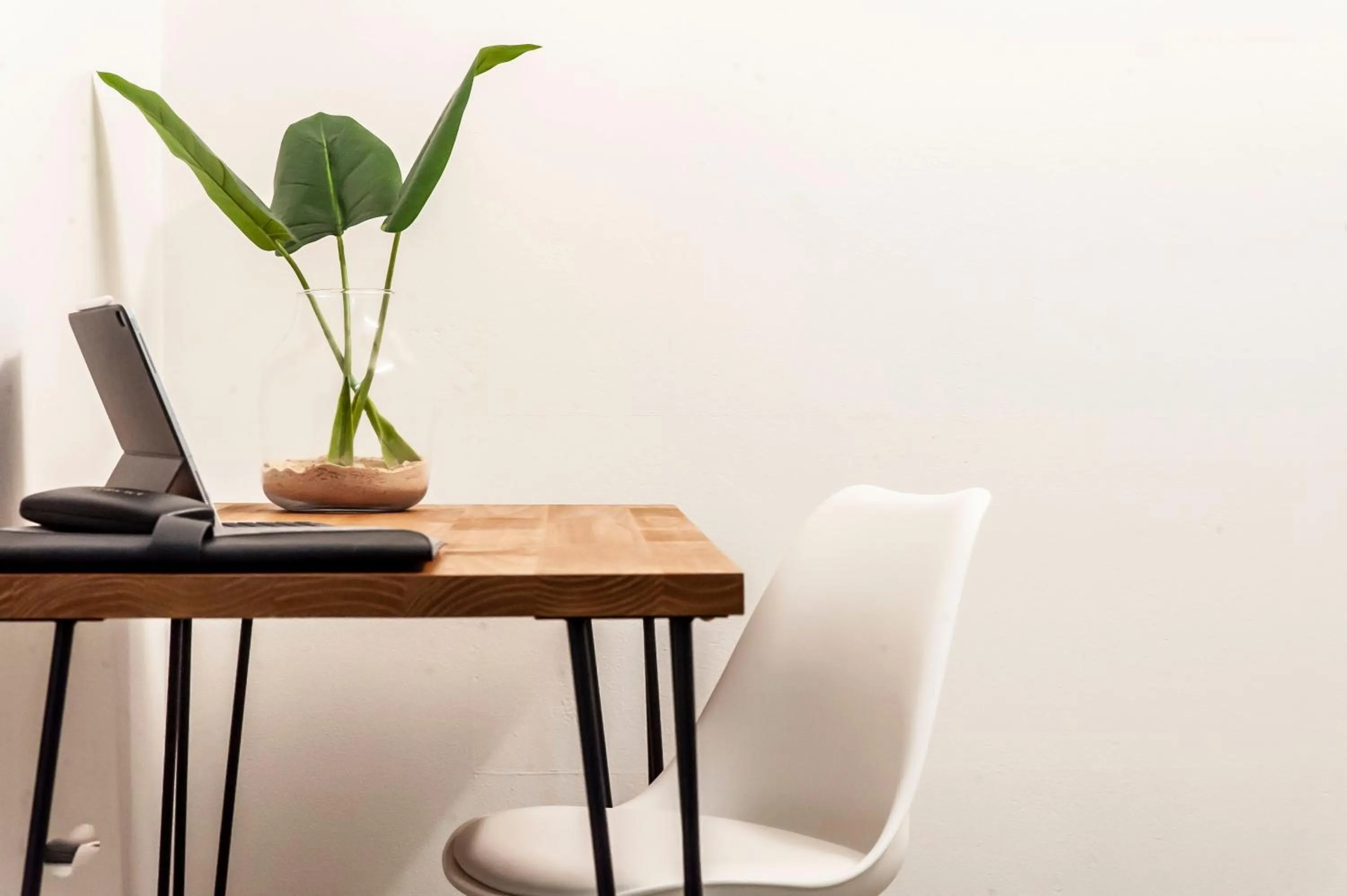 Business facilities in Motel Nomad