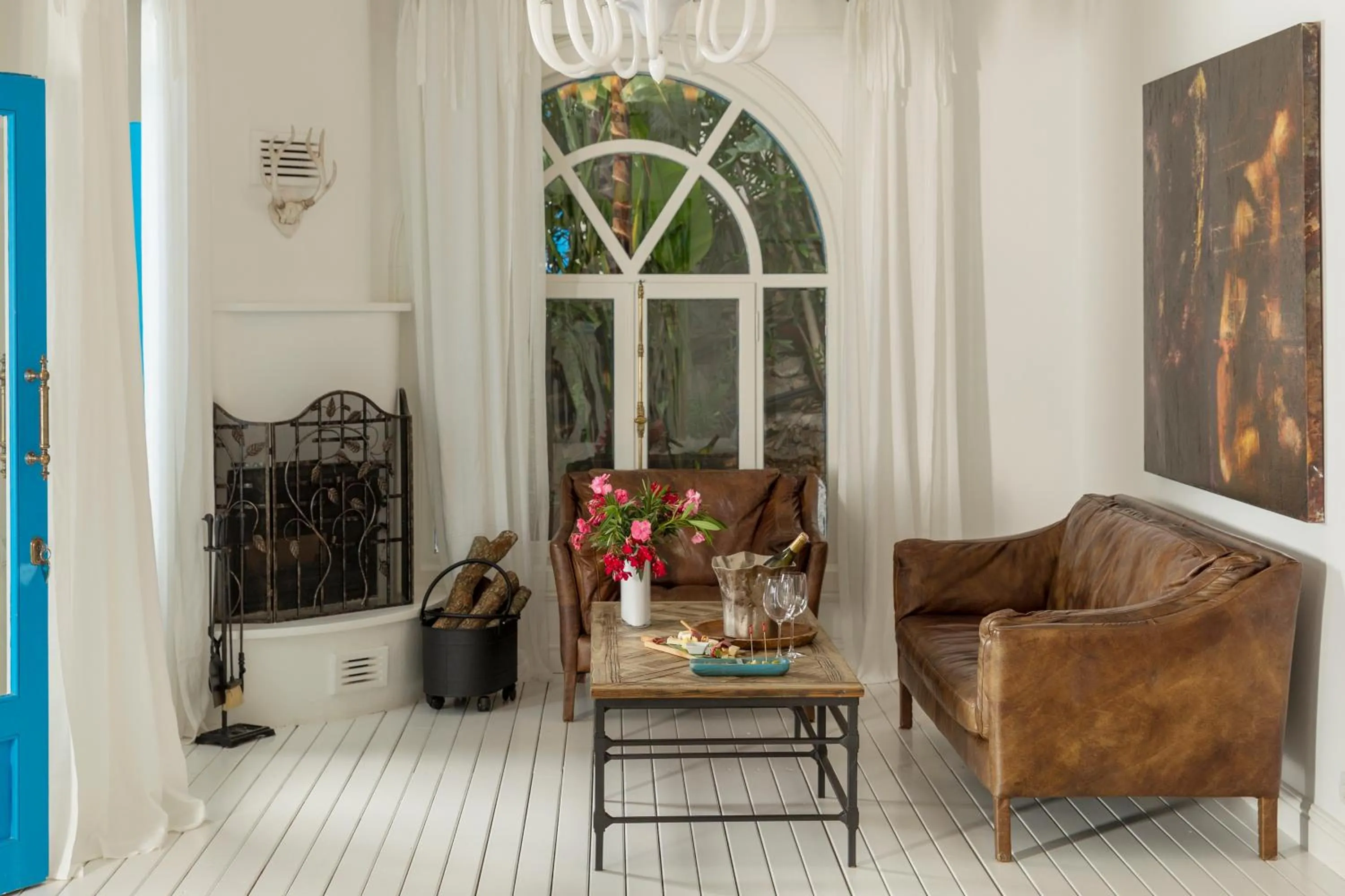 Sabrinas Haus - Adult Only +14