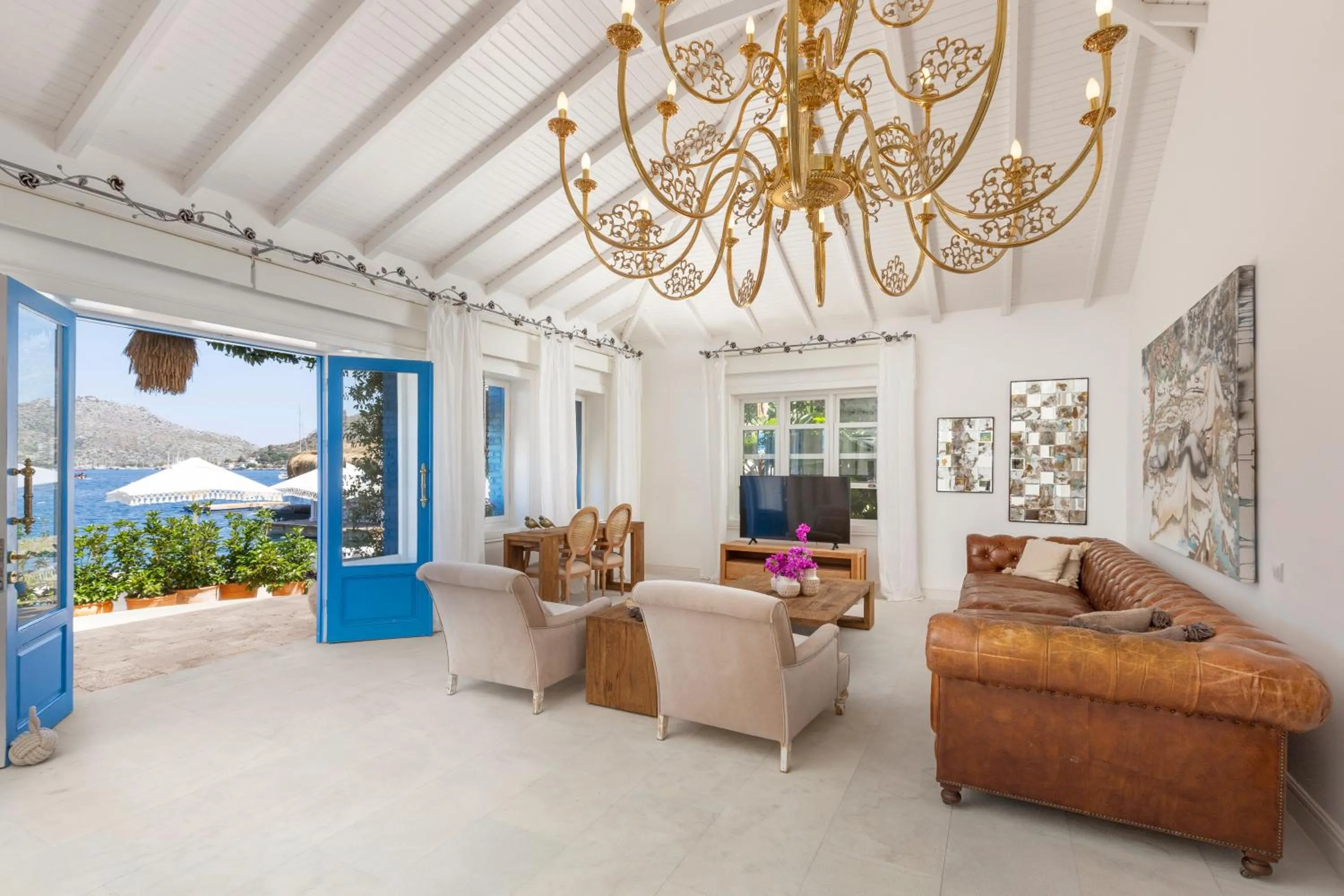 Sabrinas Haus - Adult Only +14