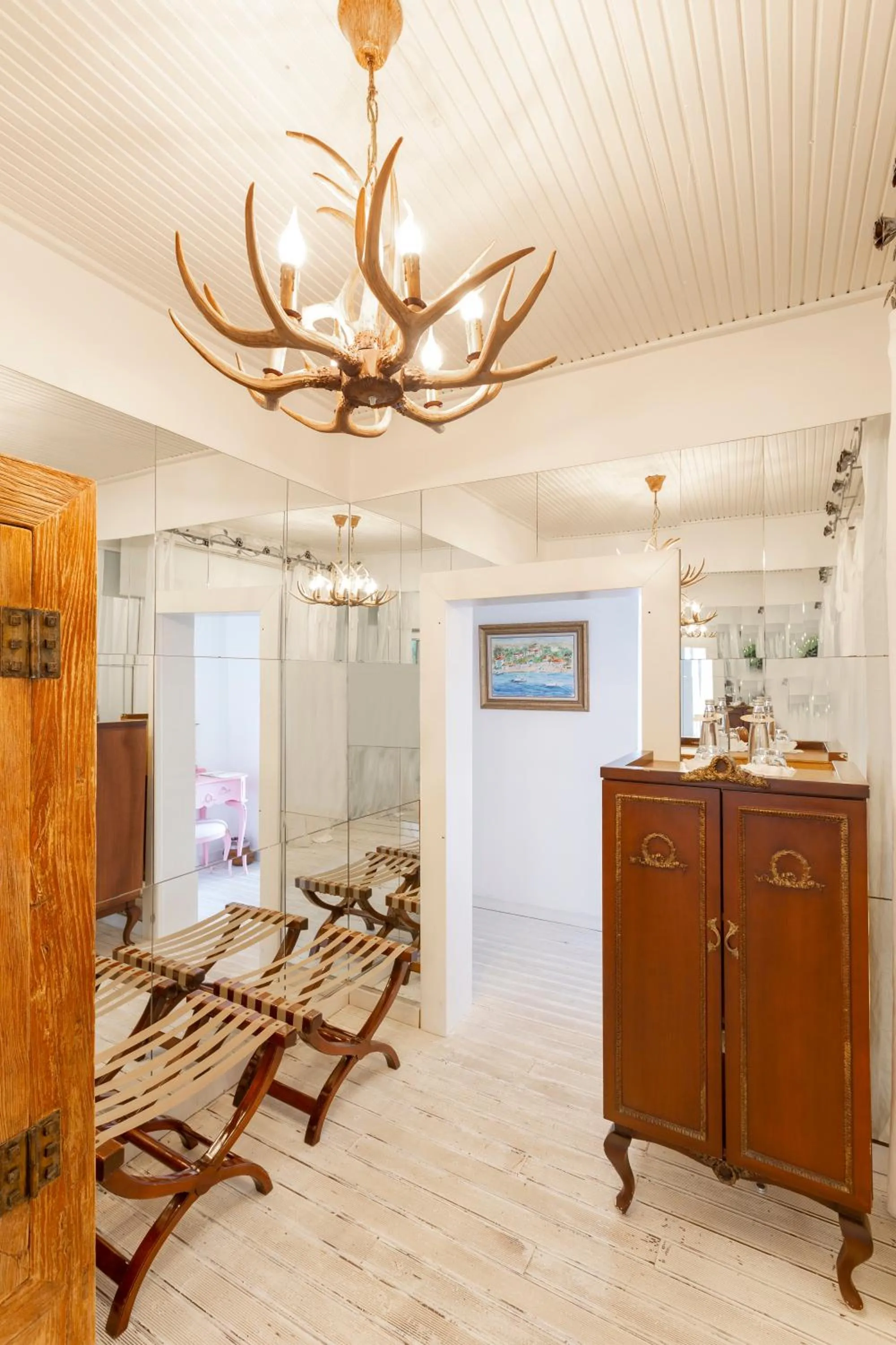 Sabrinas Haus - Adult Only +14