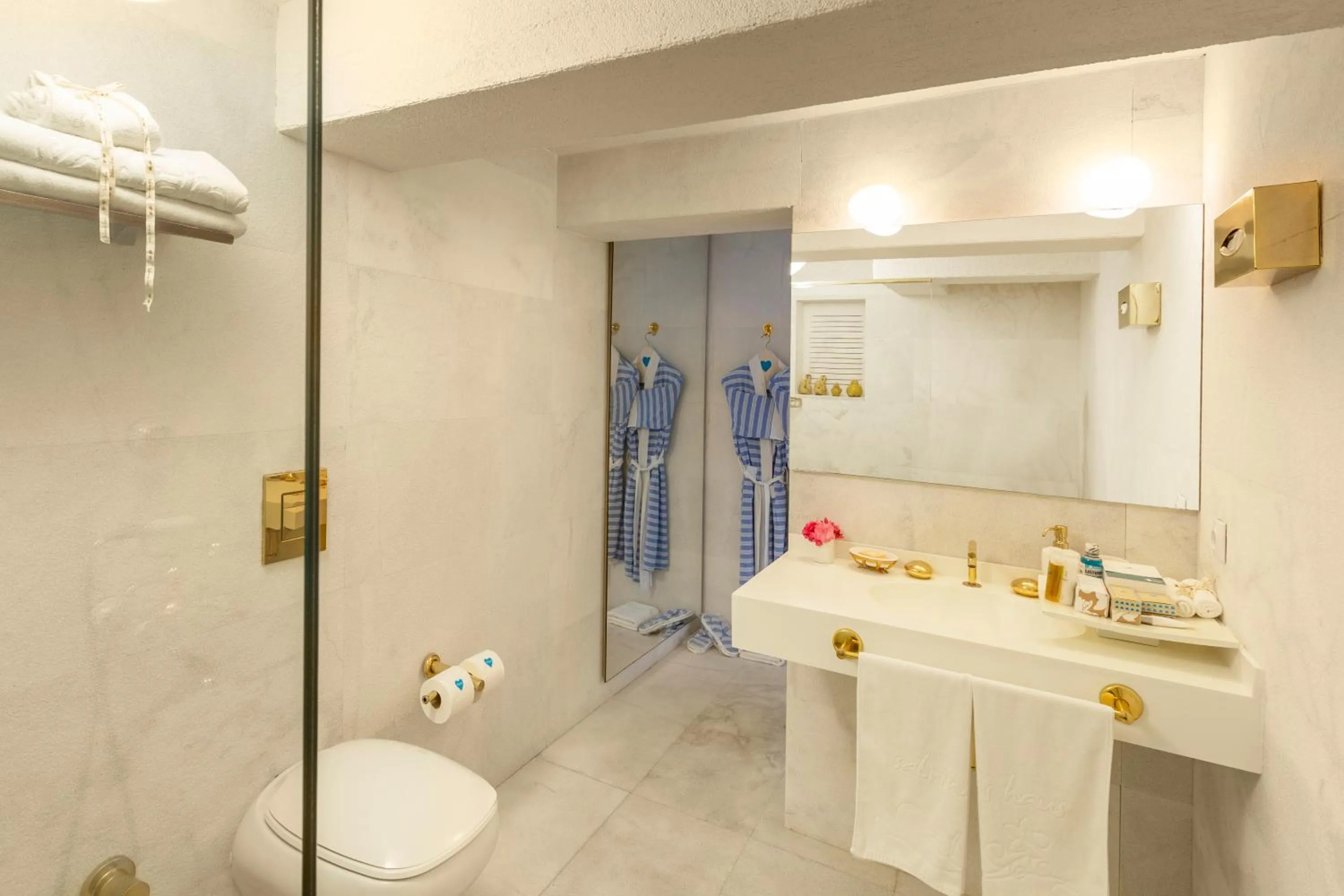 Sabrinas Haus - Adult Only +14