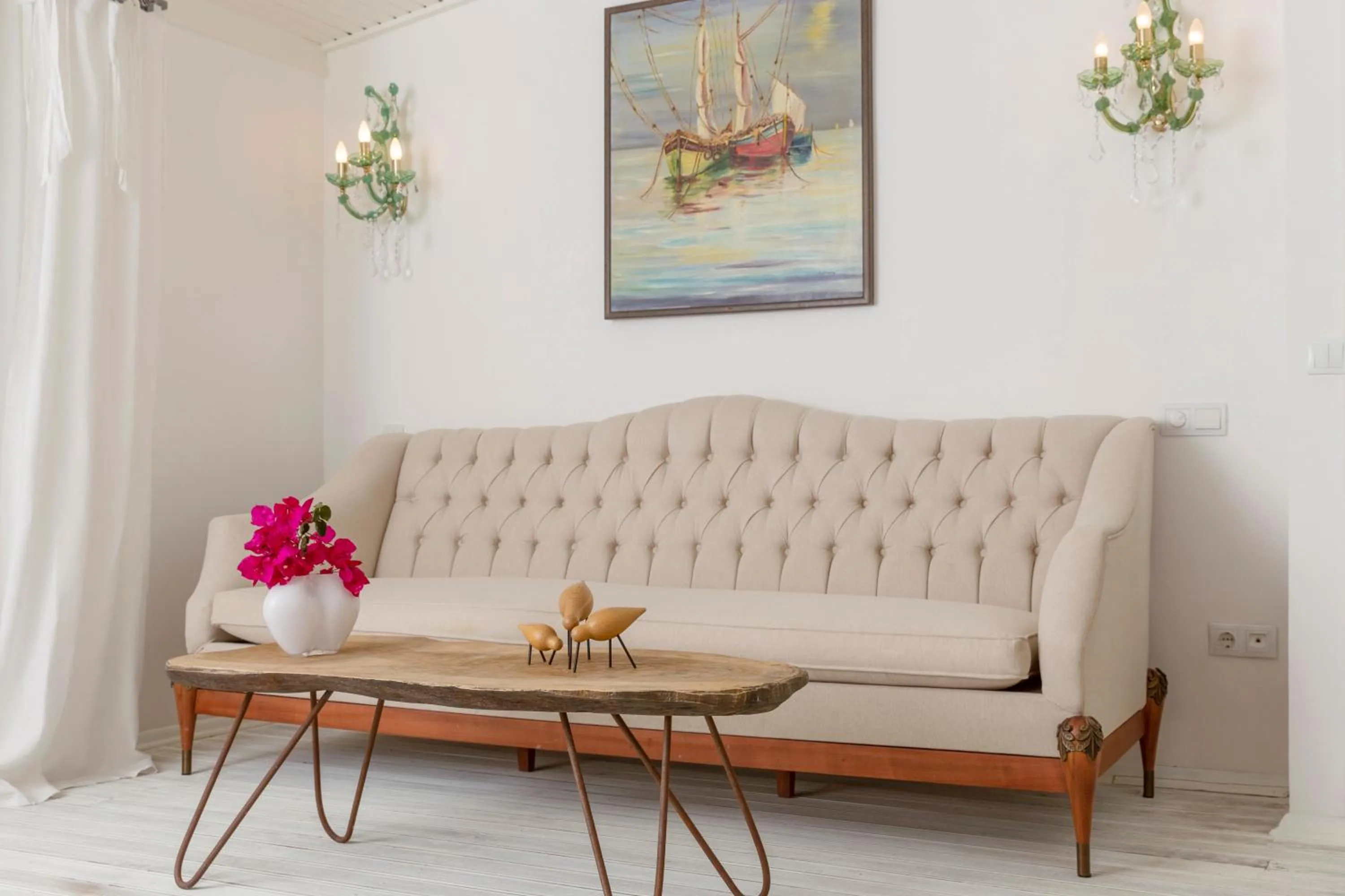 Sabrinas Haus - Adult Only +14