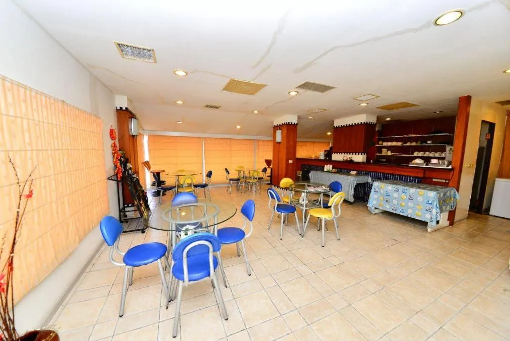 Paiwei Motel