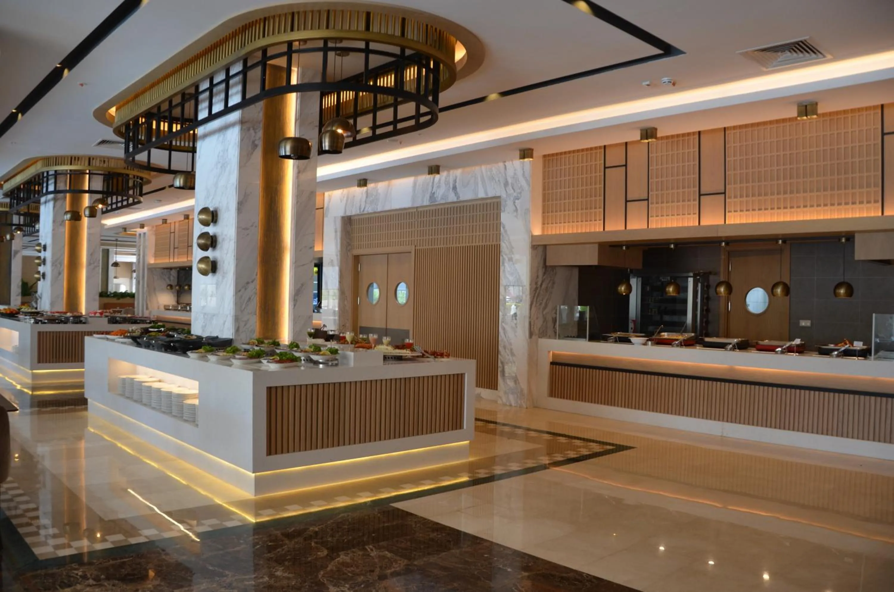 Restaurant/places to eat in Sunland Resort Beldibi