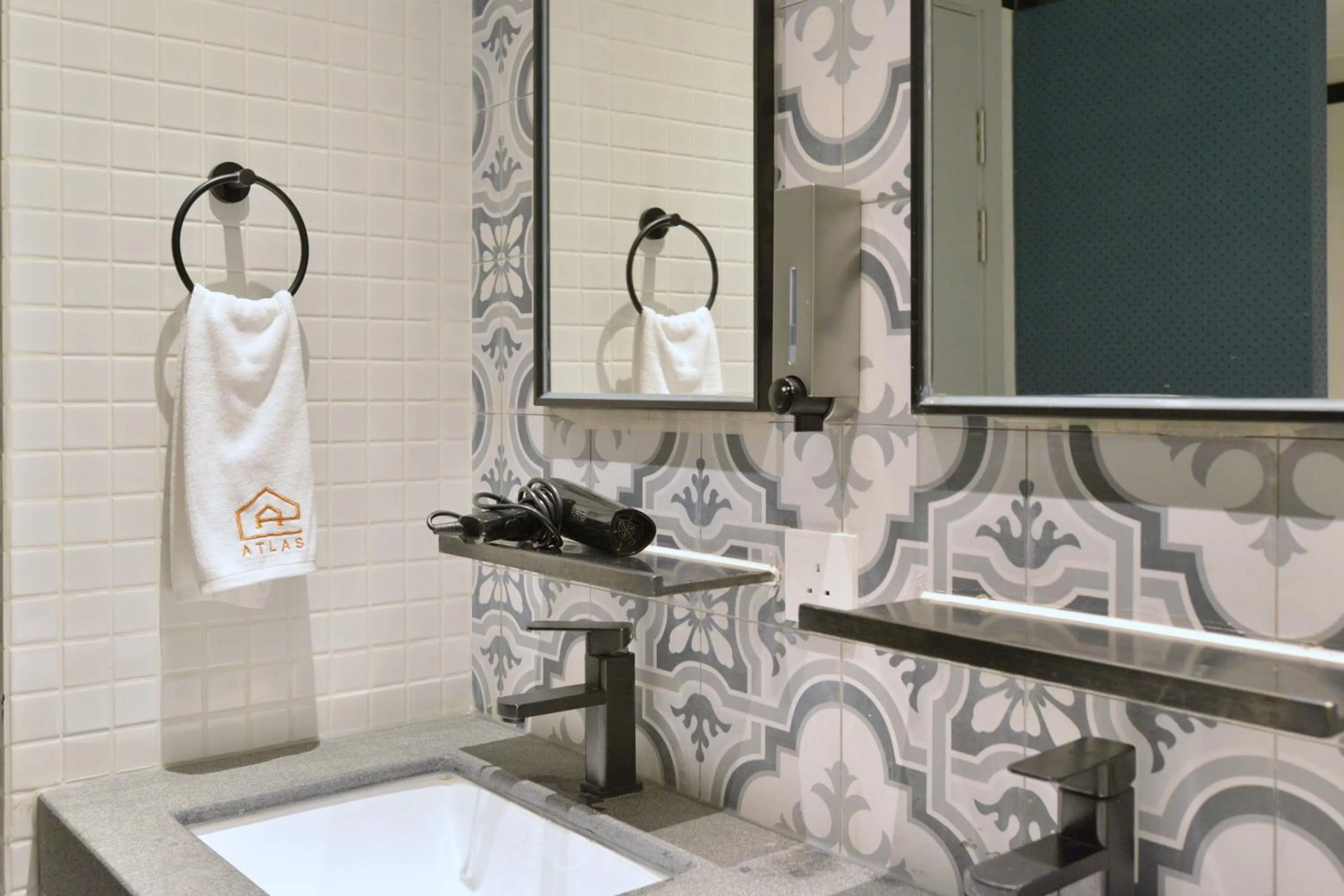 Shower in Atlas Hostel & Backpackers