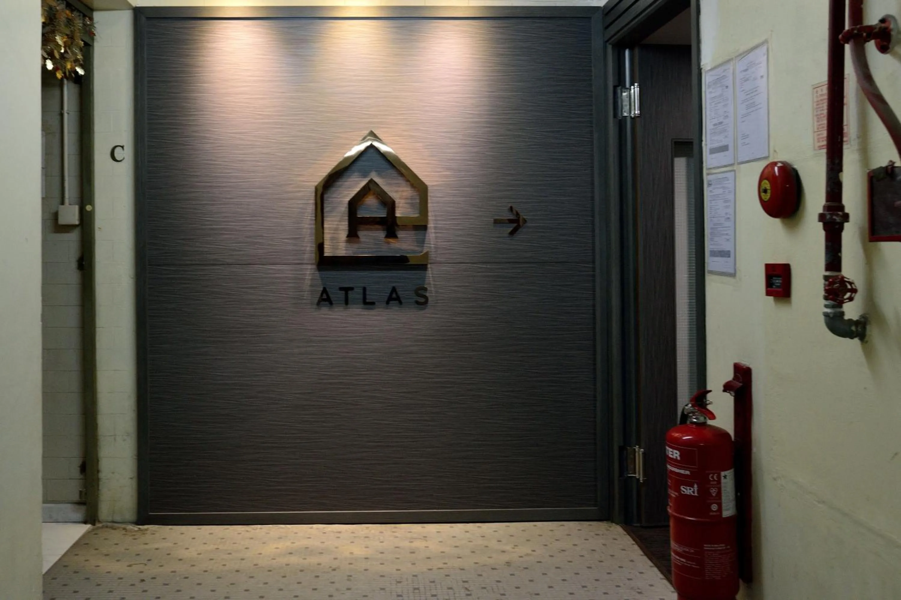 Facade/entrance in Atlas Hostel & Backpackers