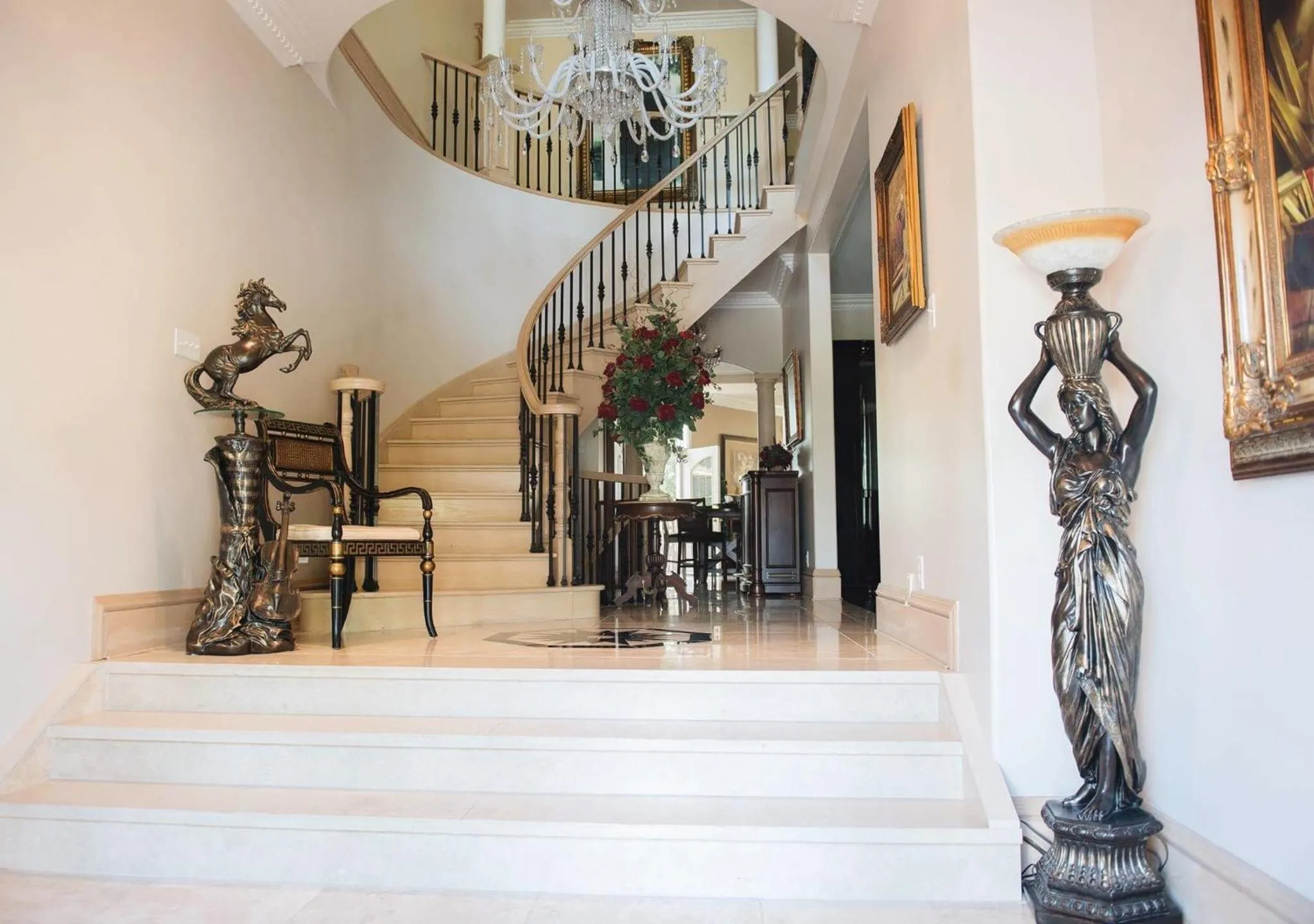 JstLikeHome - Luxury Mansion & Guesthouse