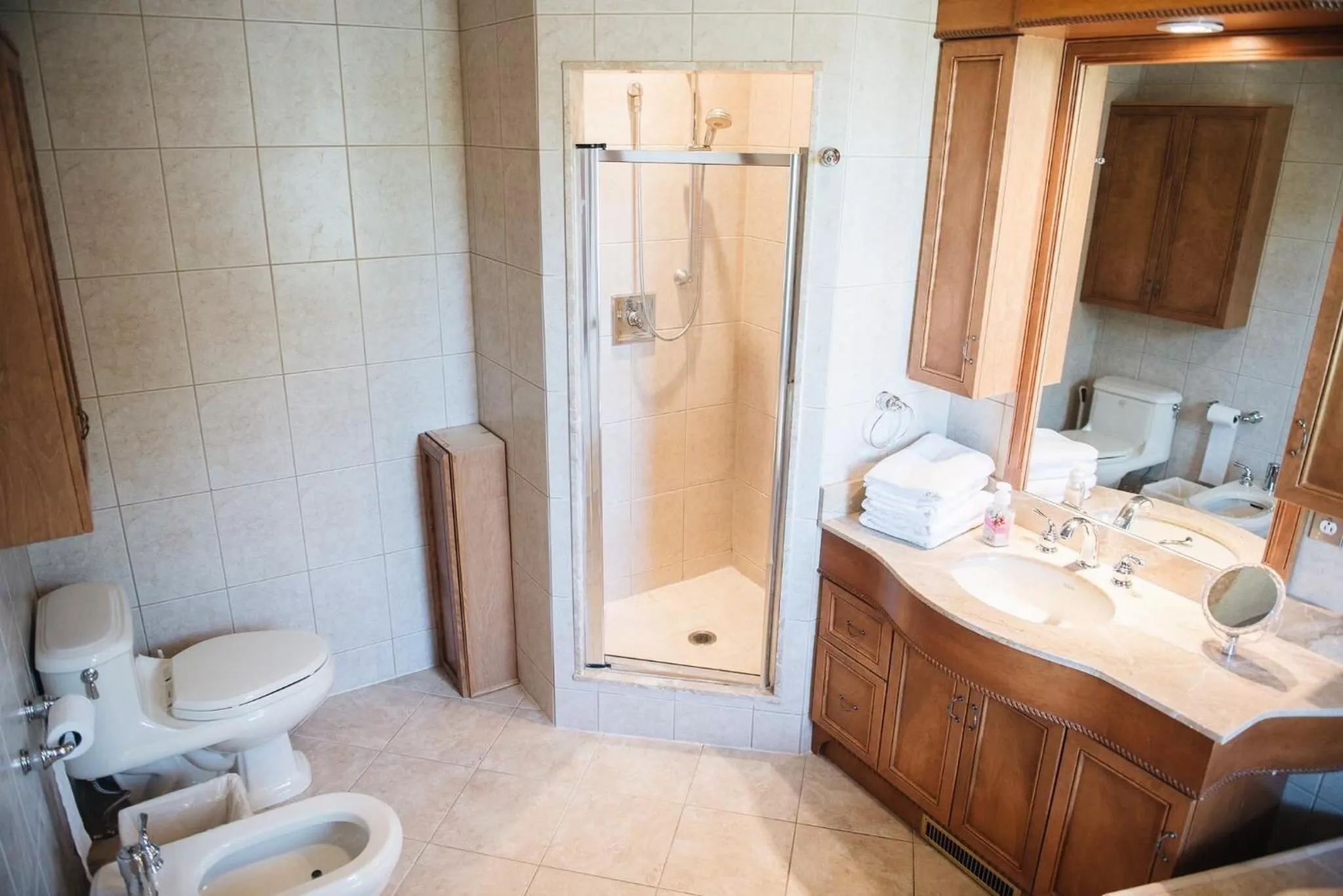 JstLikeHome - Luxury Mansion & Guesthouse