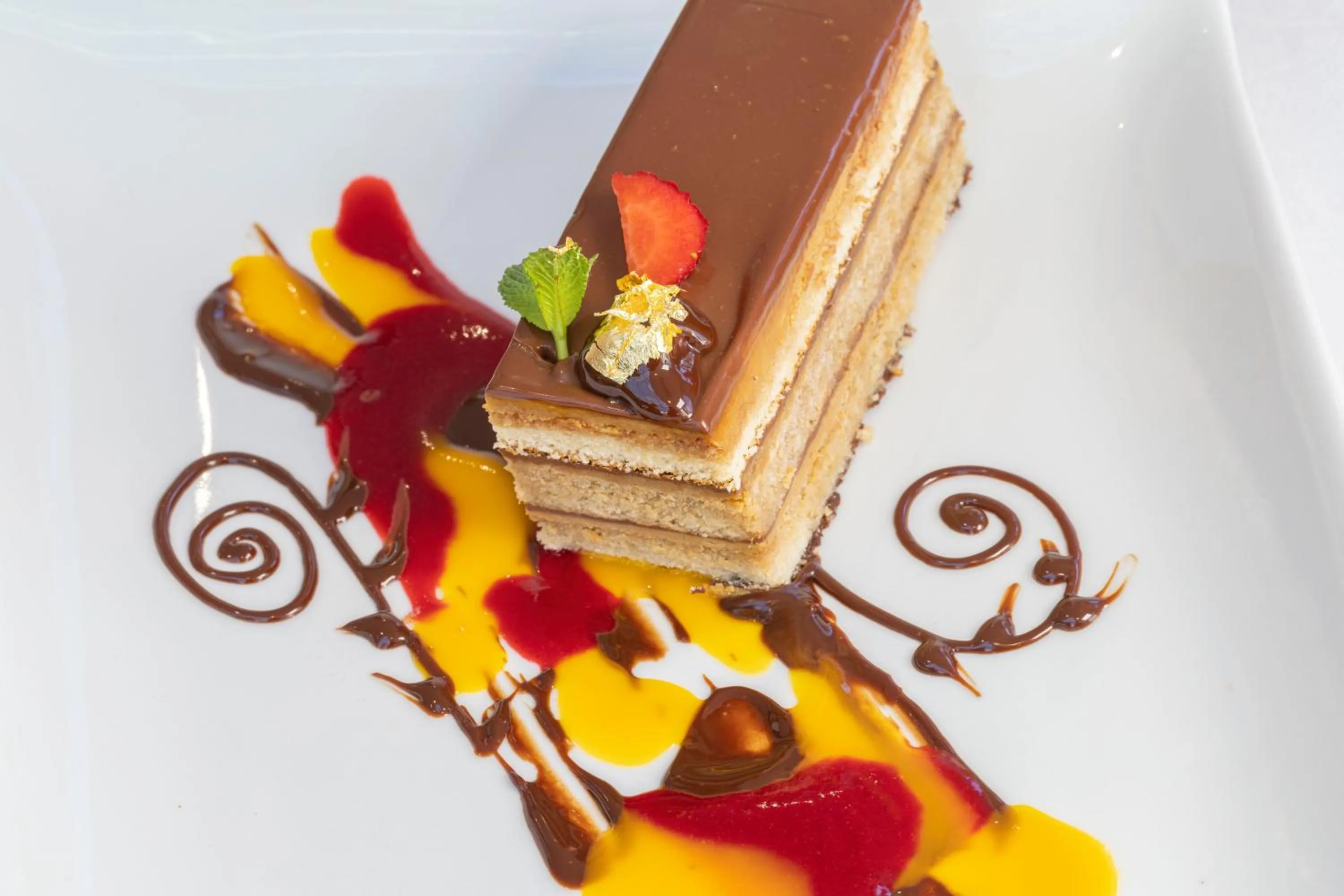 Food and drinks in Saints Bay Hotel