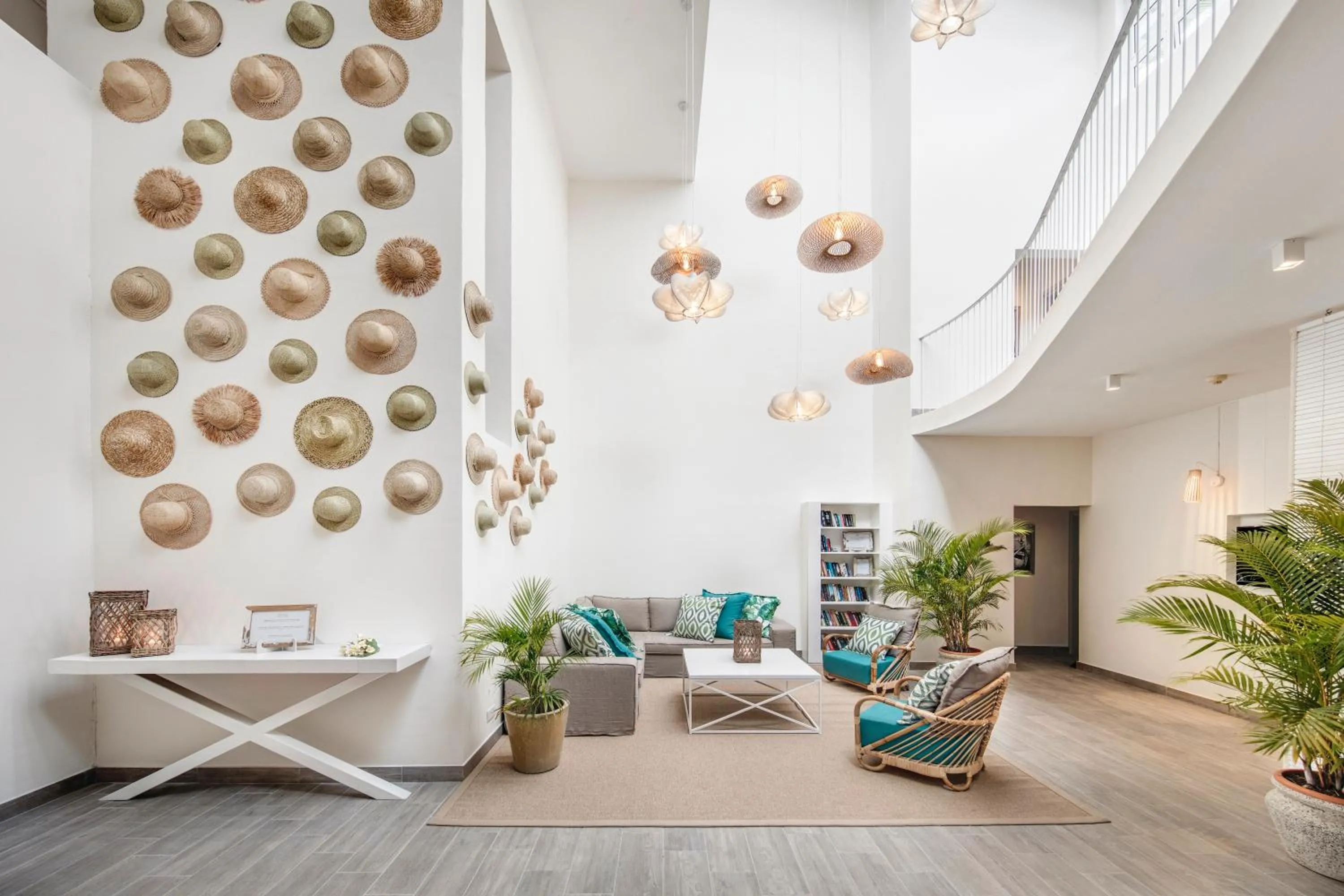 Communal lounge/ TV room in The Bay