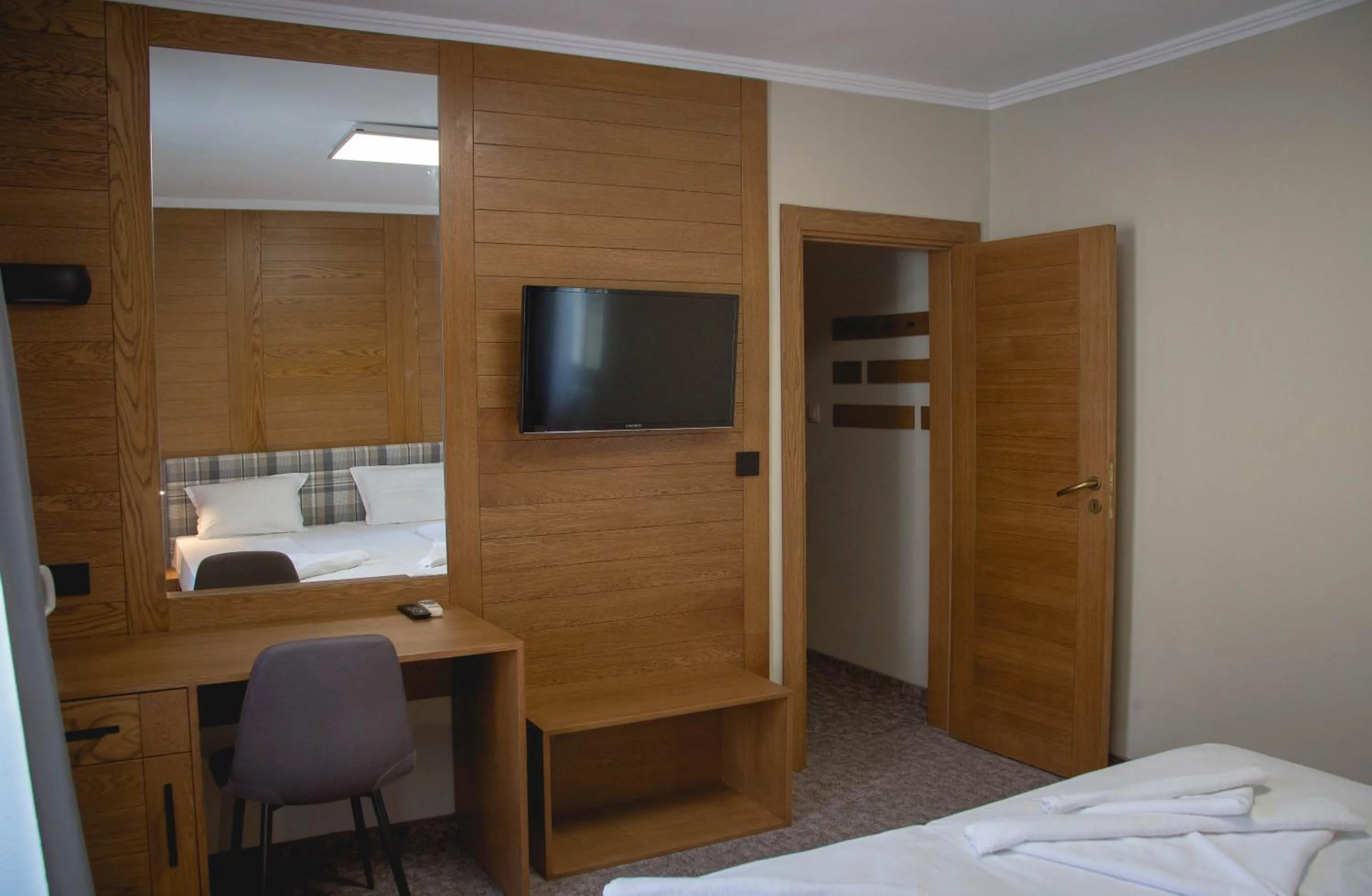TV and multimedia, Bed in Prince Cyril Hotel