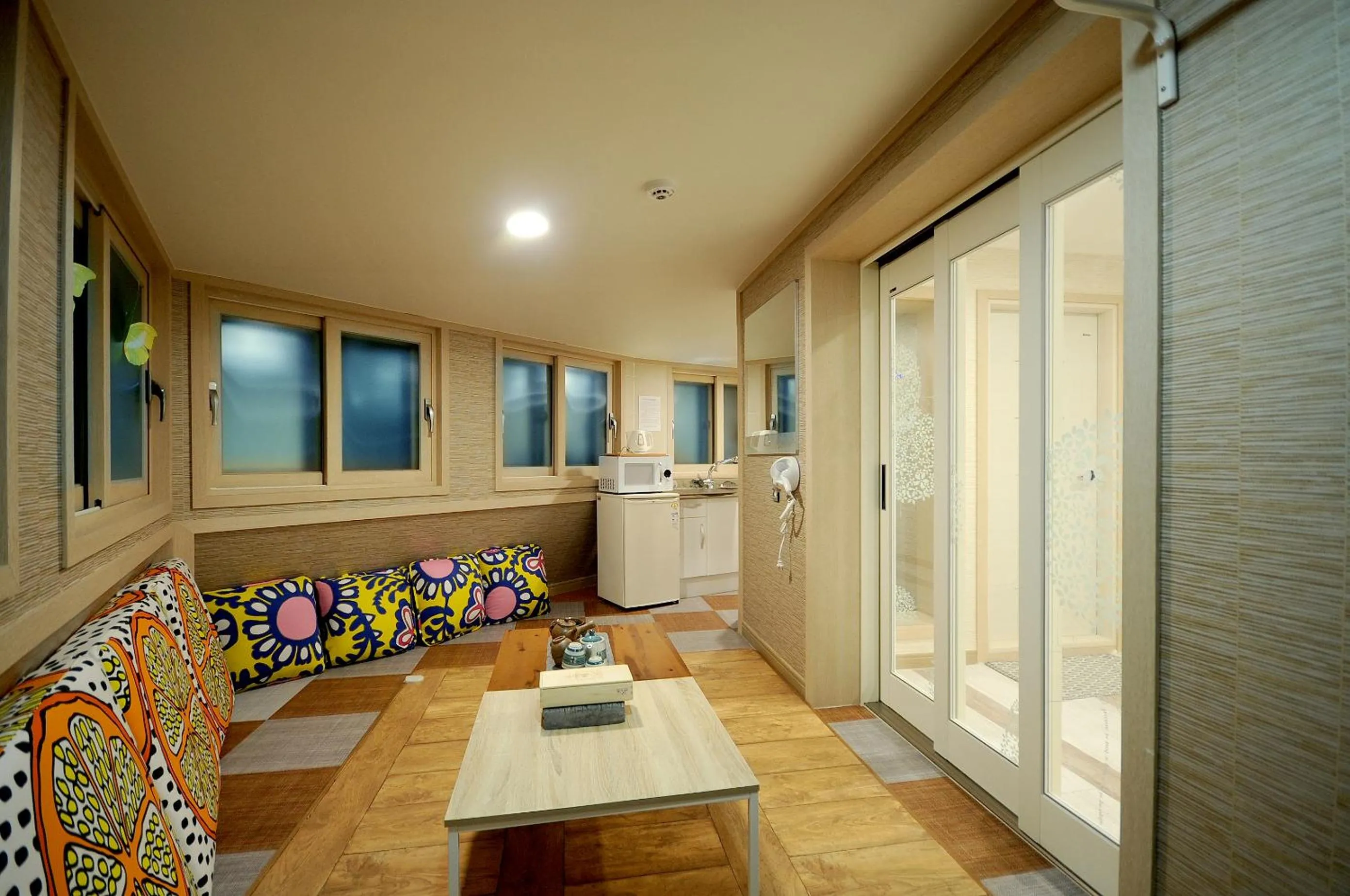 Kitchen or kitchenette in Family Hotel BNB