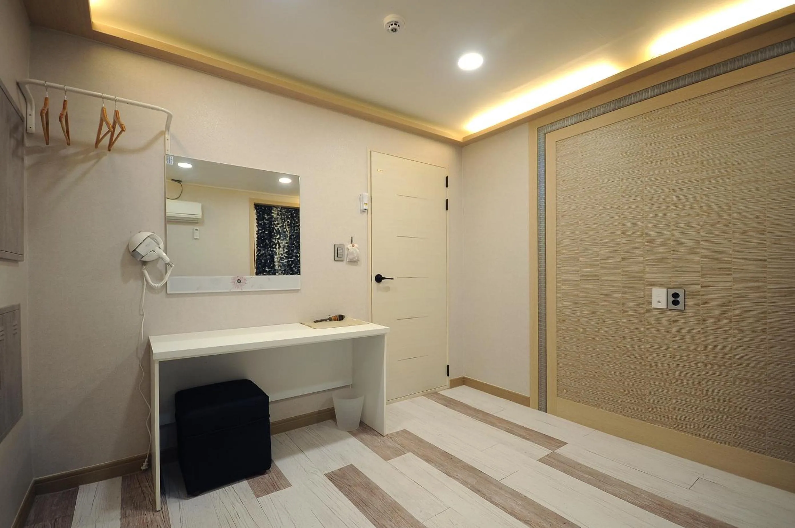 Bedroom in Family Hotel BNB