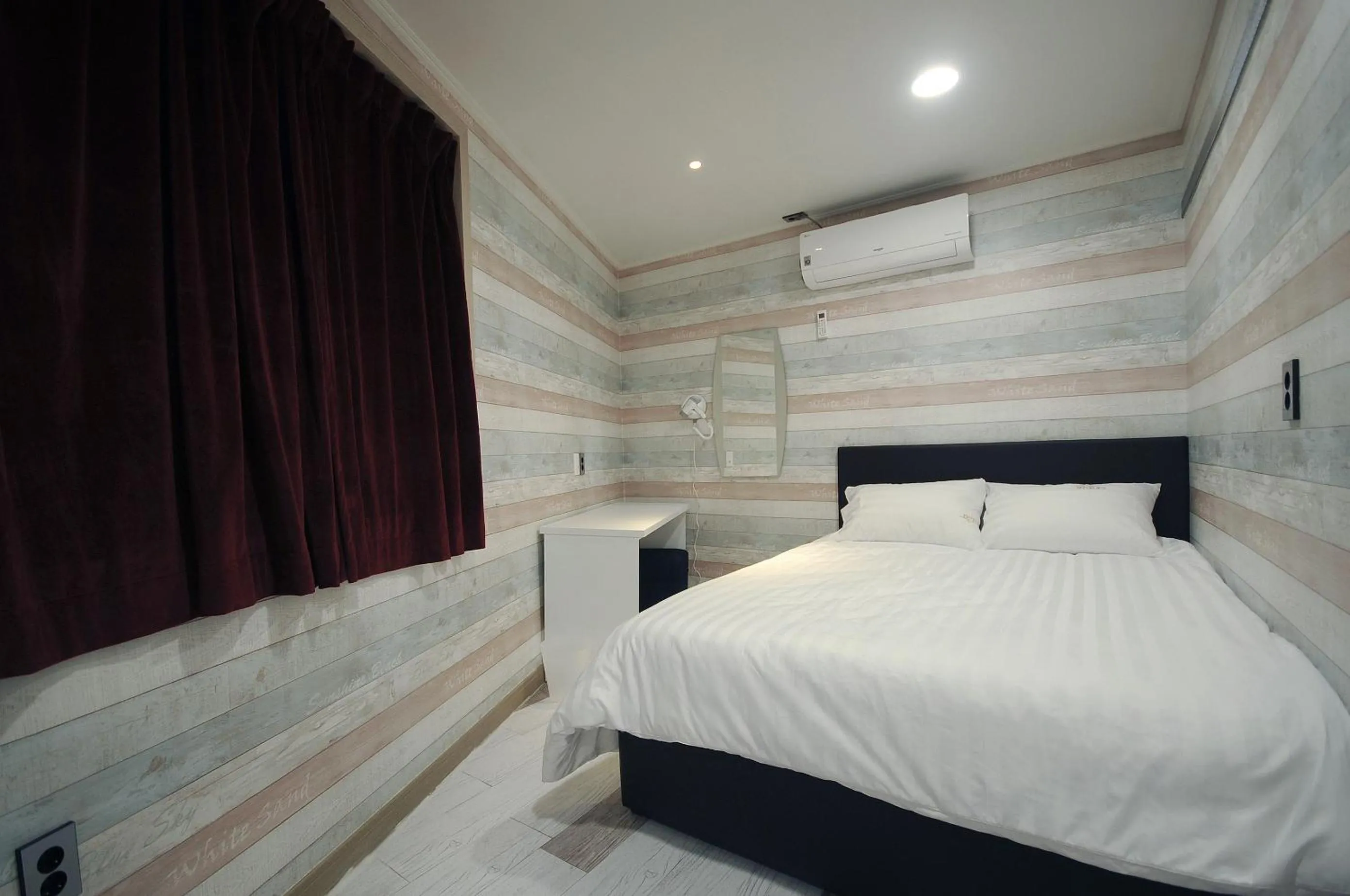 Bedroom, Bed in Family Hotel BNB