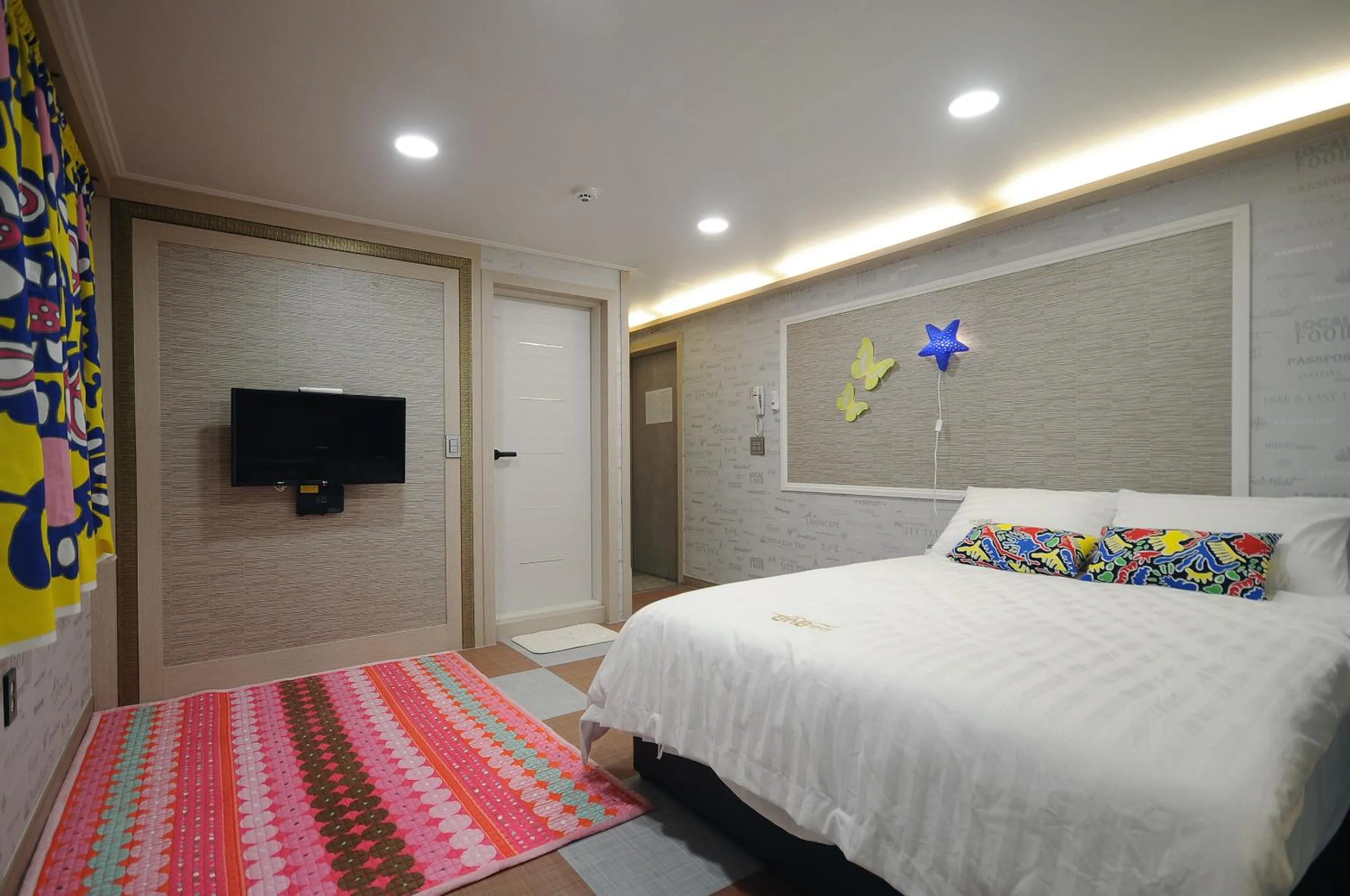 TV and multimedia, Bed in Family Hotel BNB