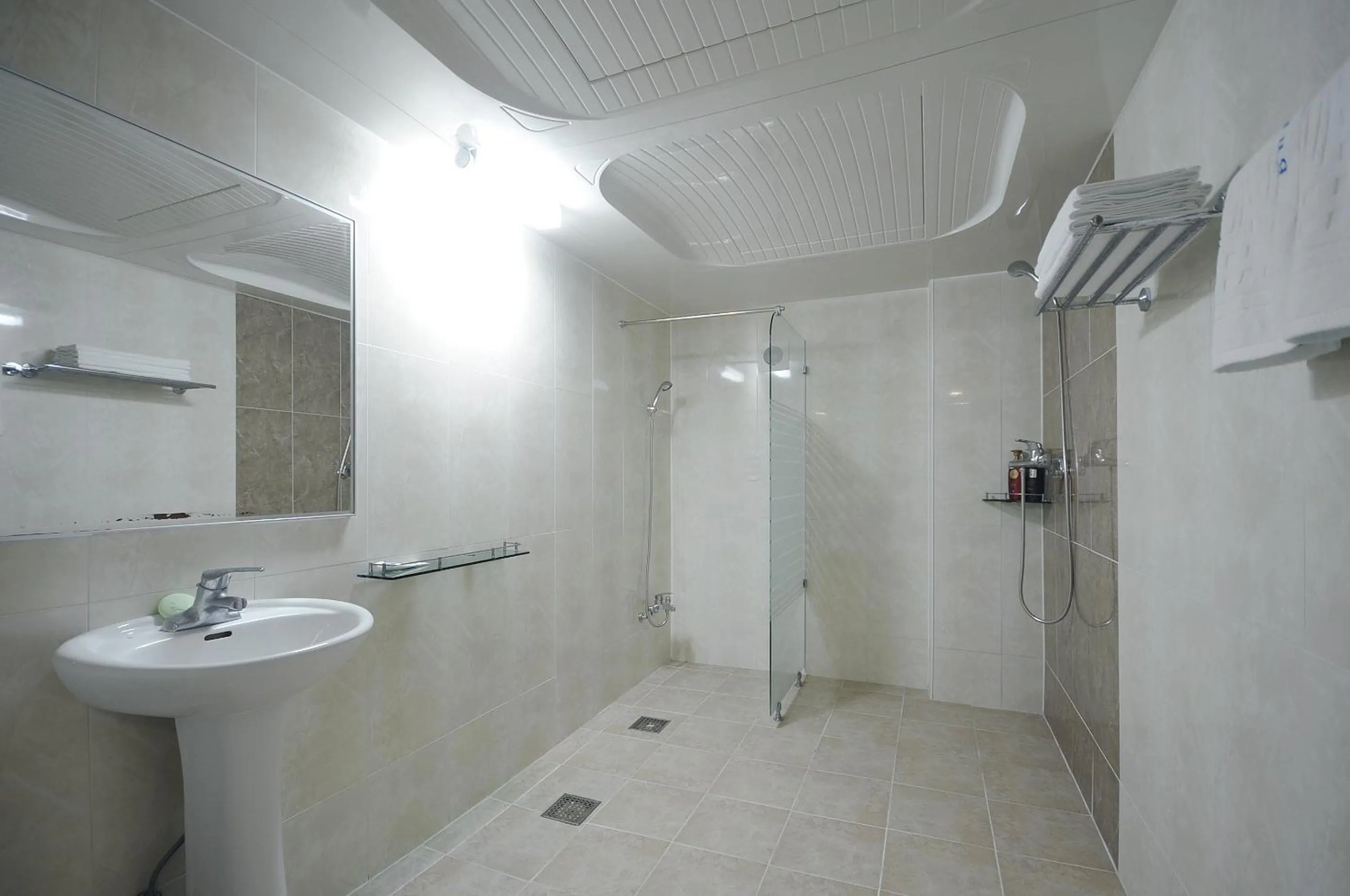 Shower in Family Hotel BNB