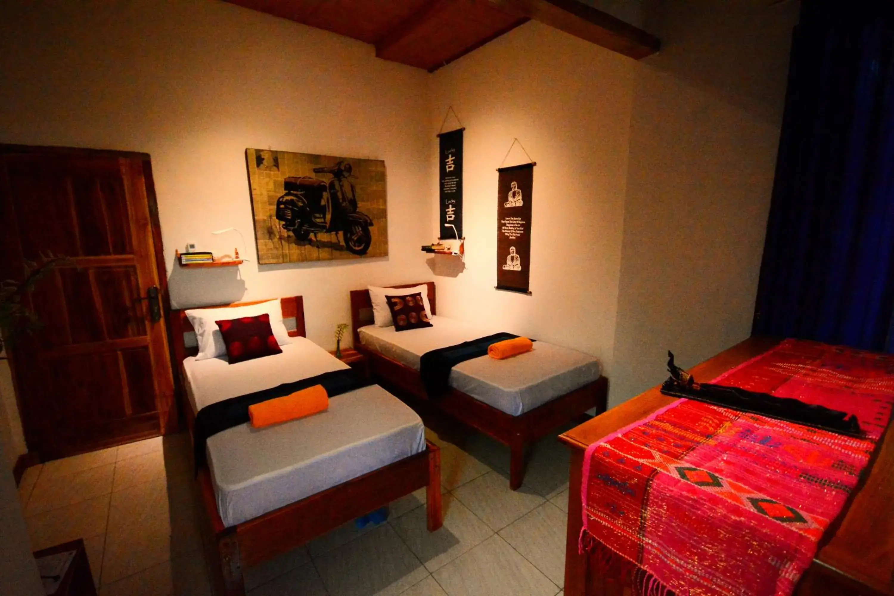 Photo of the whole room, Bed in World BnB Photo of the whole room, Bed in World BnB