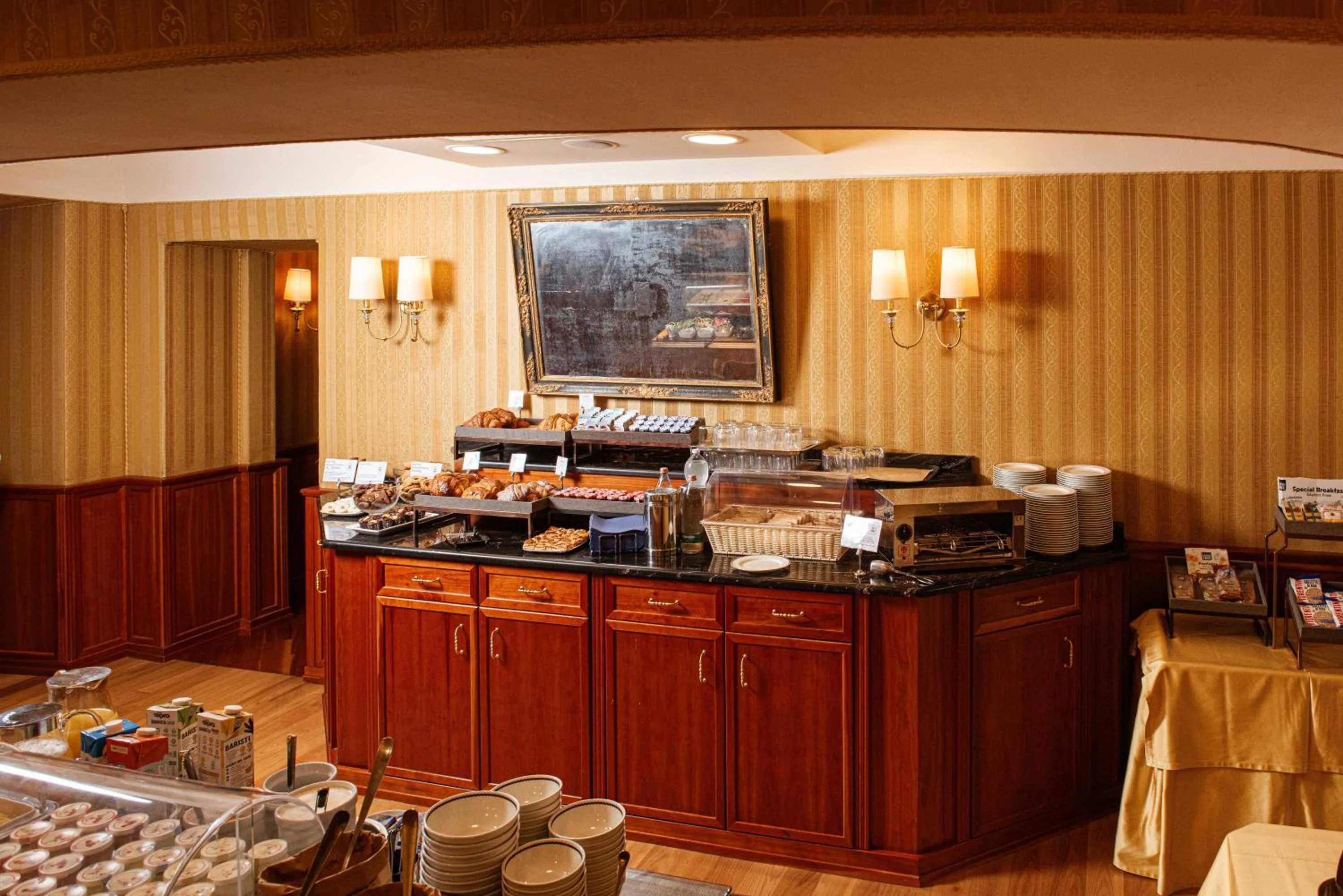 Food and drinks in Phi Hotel Principe