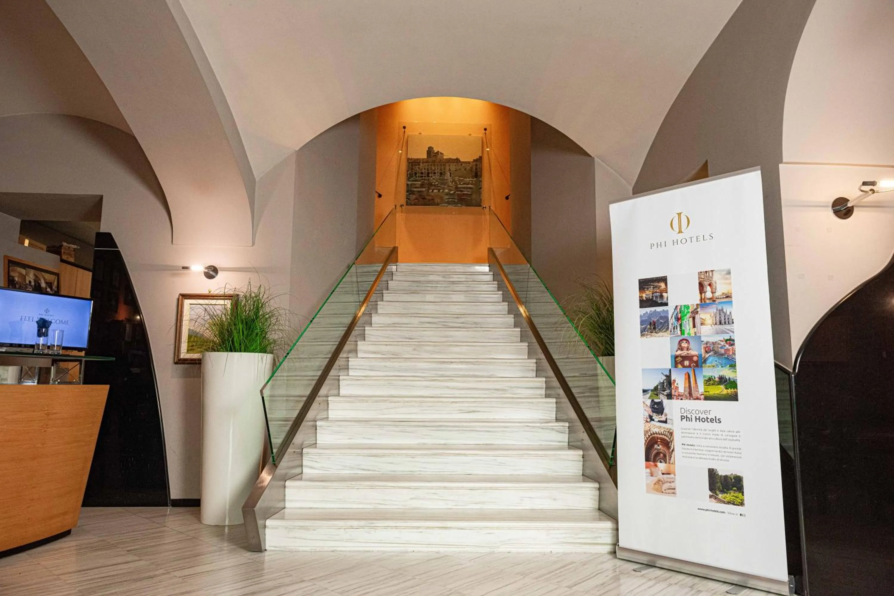 Lobby or reception in Phi Hotel Principe