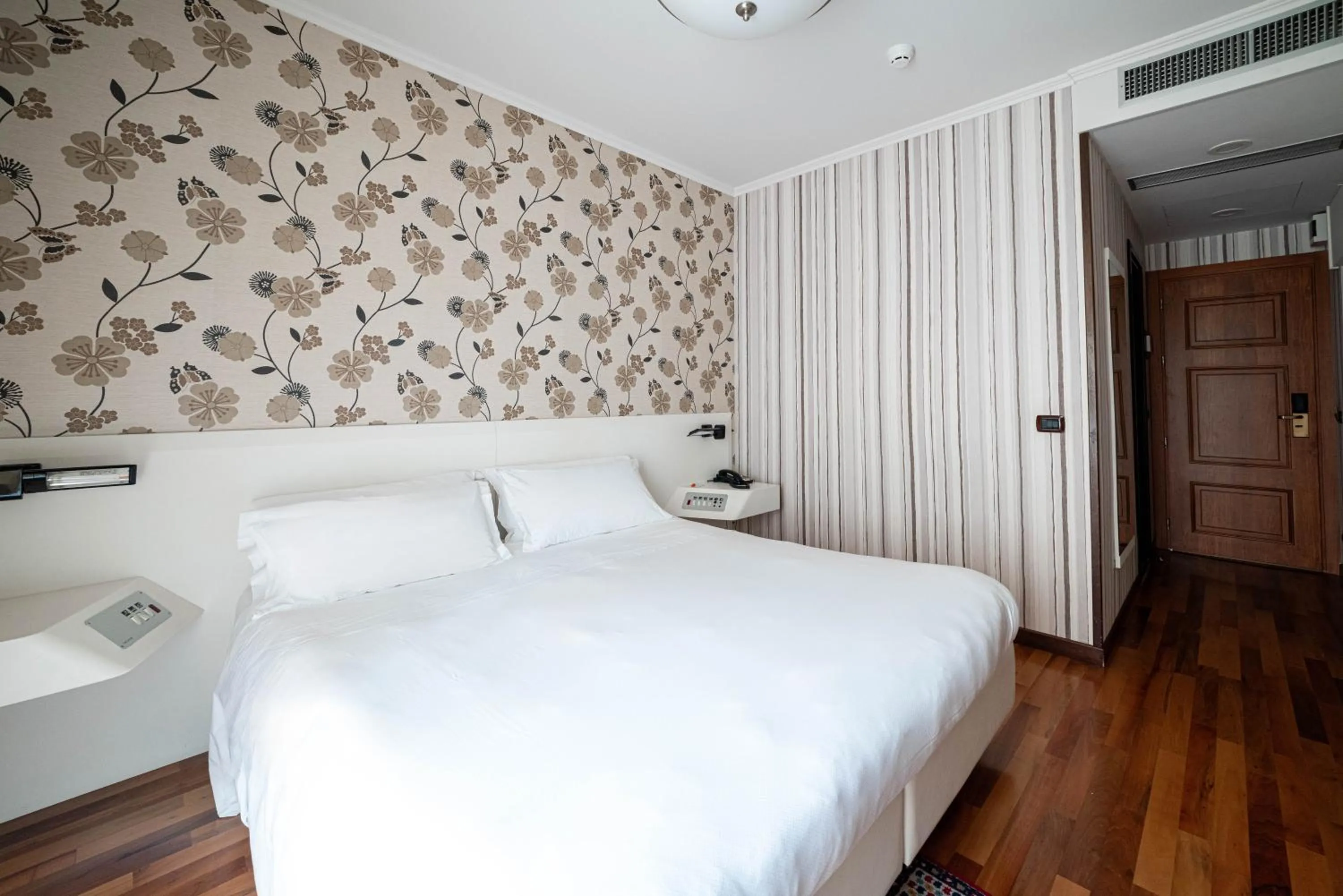 Bedroom, Bed in Phi Hotel Principe