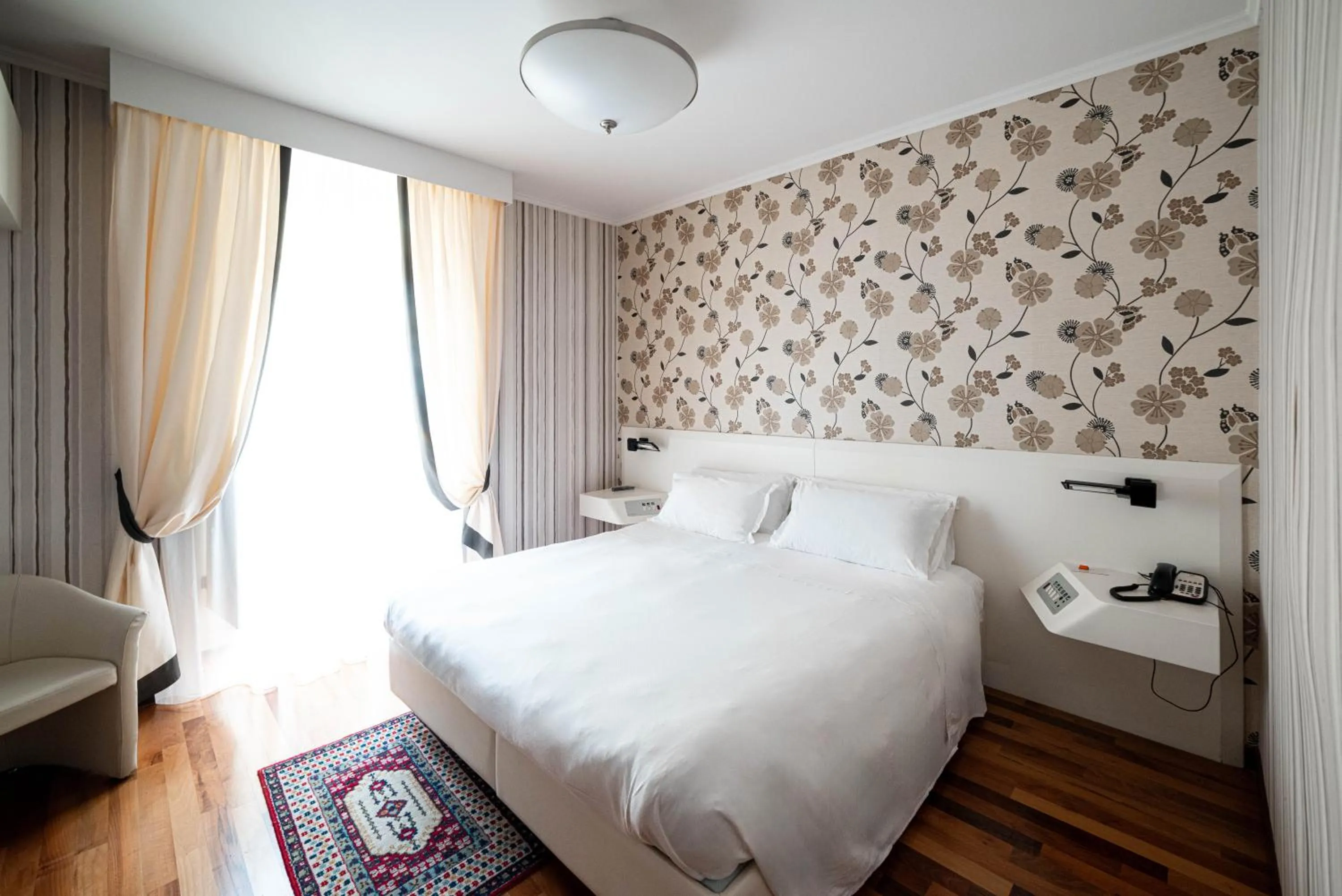 Bedroom, Bed in Phi Hotel Principe