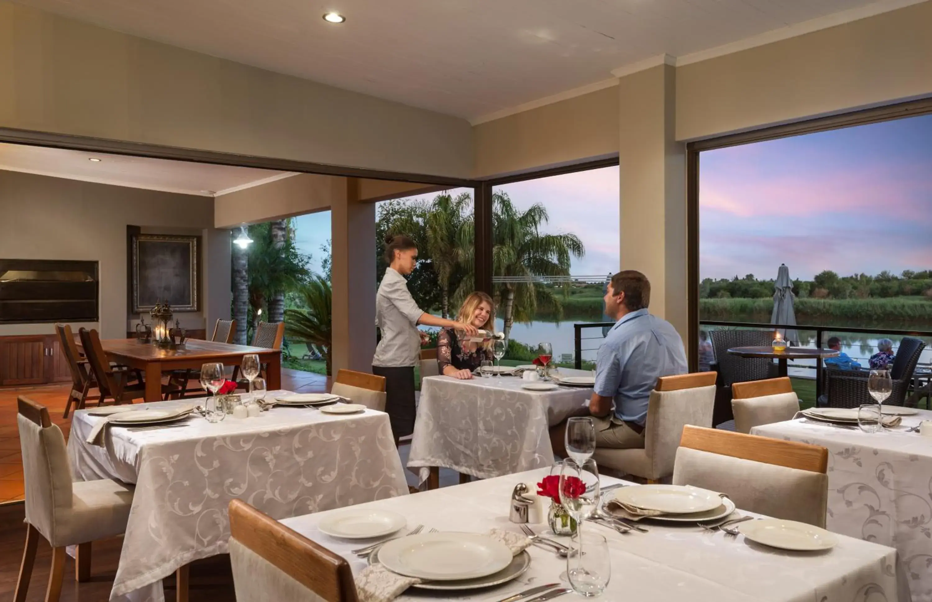 Restaurant/places to eat in River Place Manor Restaurant/places to eat in River Place Manor