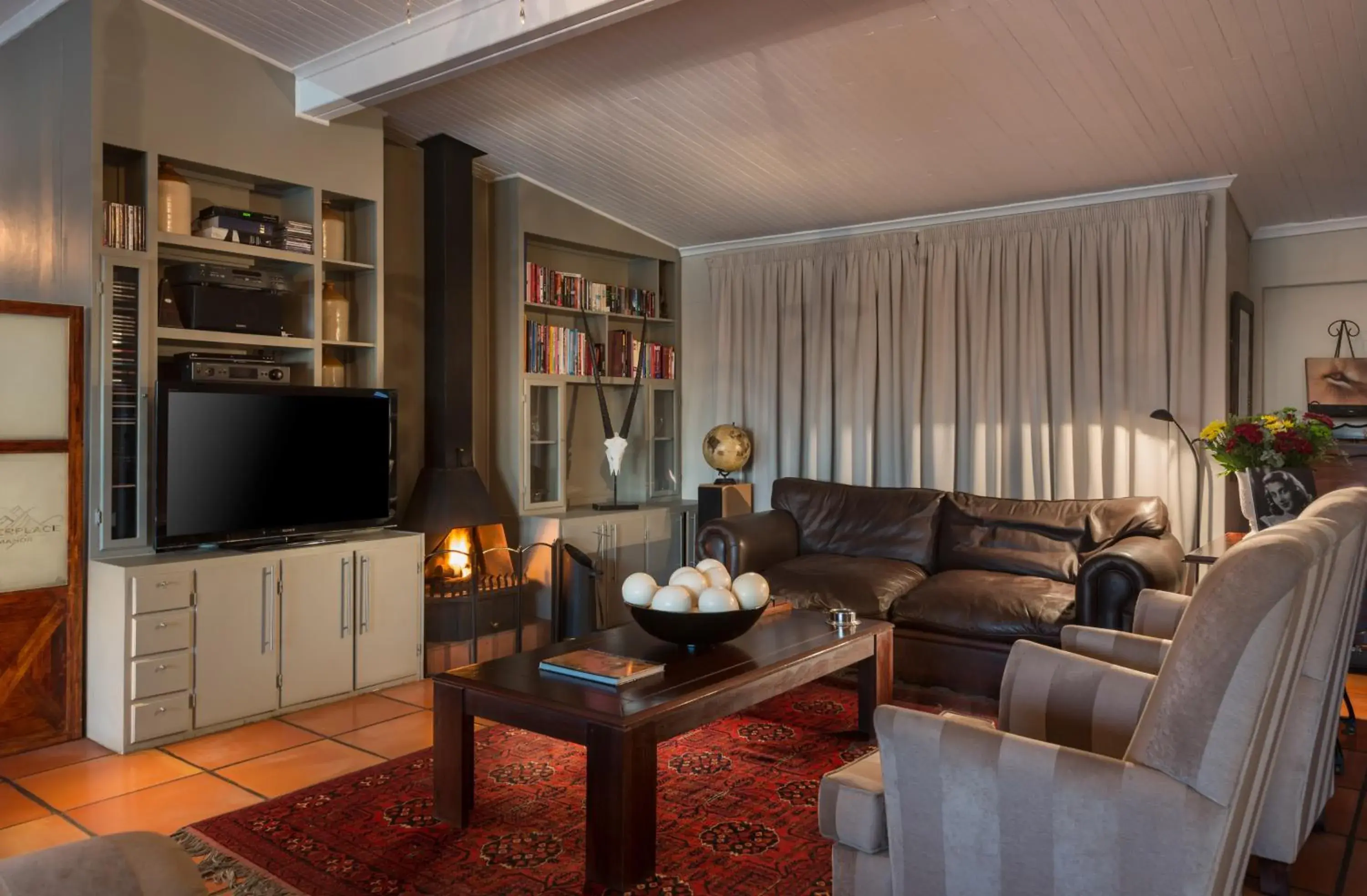 Living room in River Place Manor Living room in River Place Manor