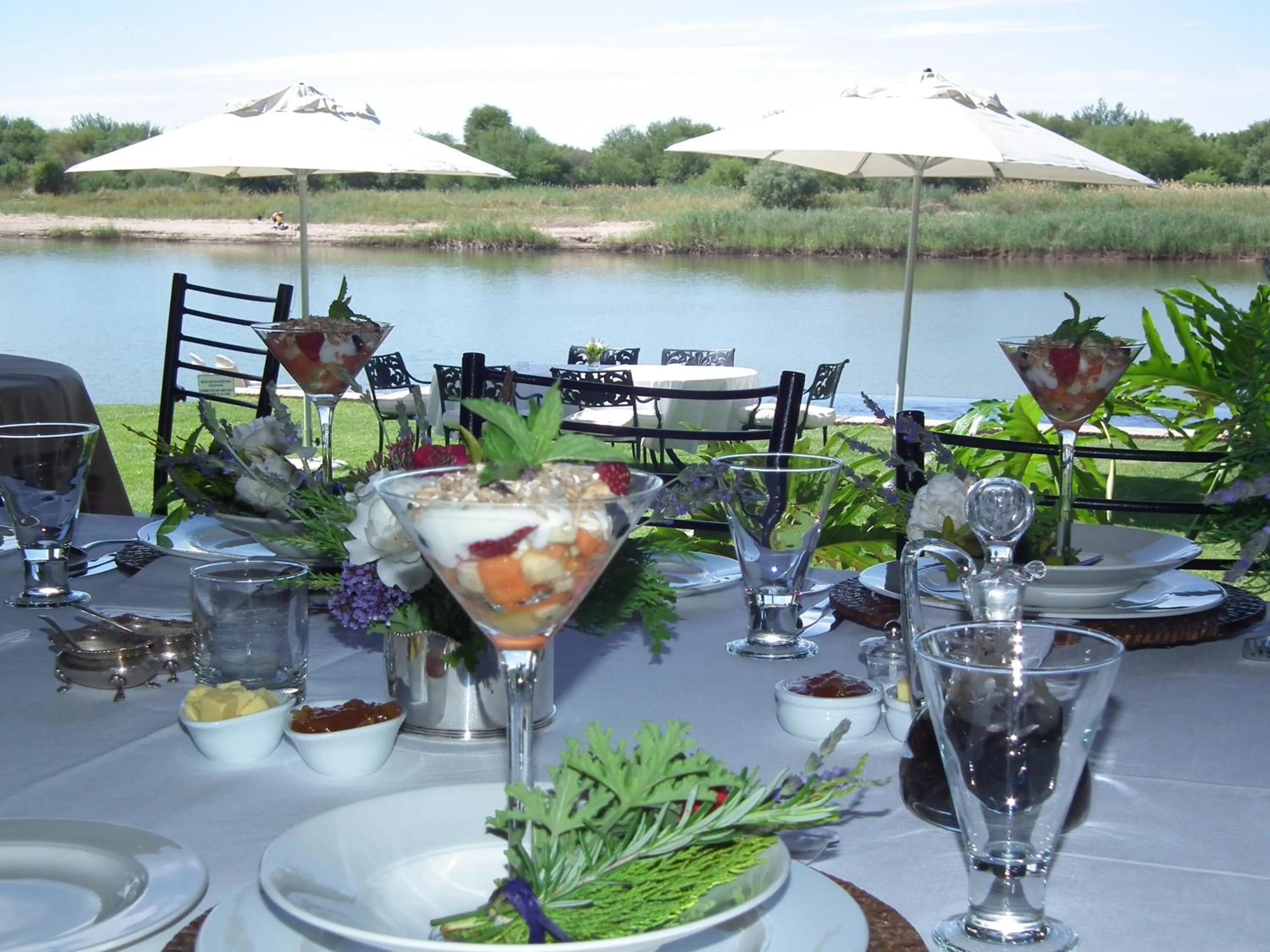 Breakfast in River Place Manor