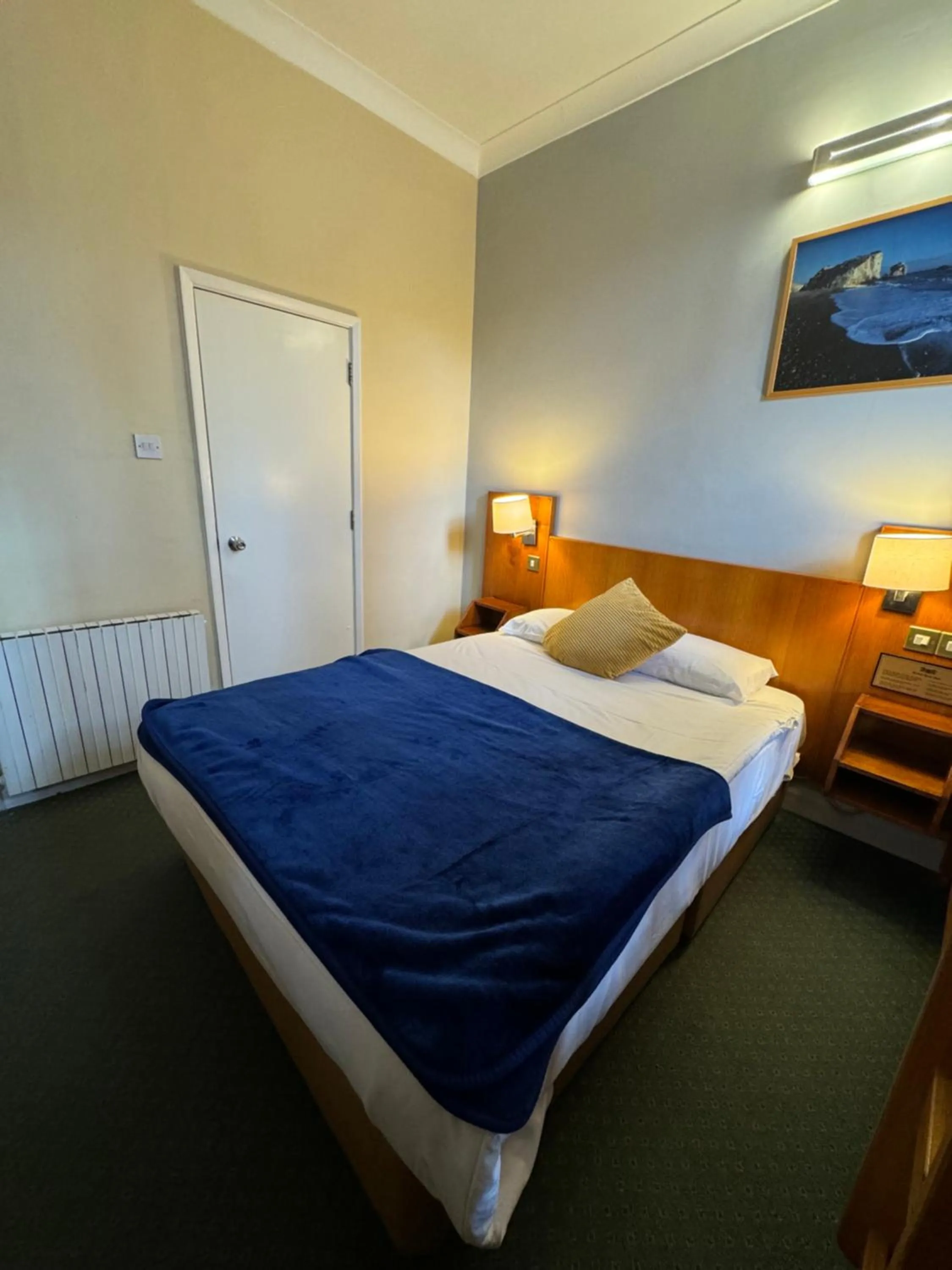 Bed in The Beverley House Hotel