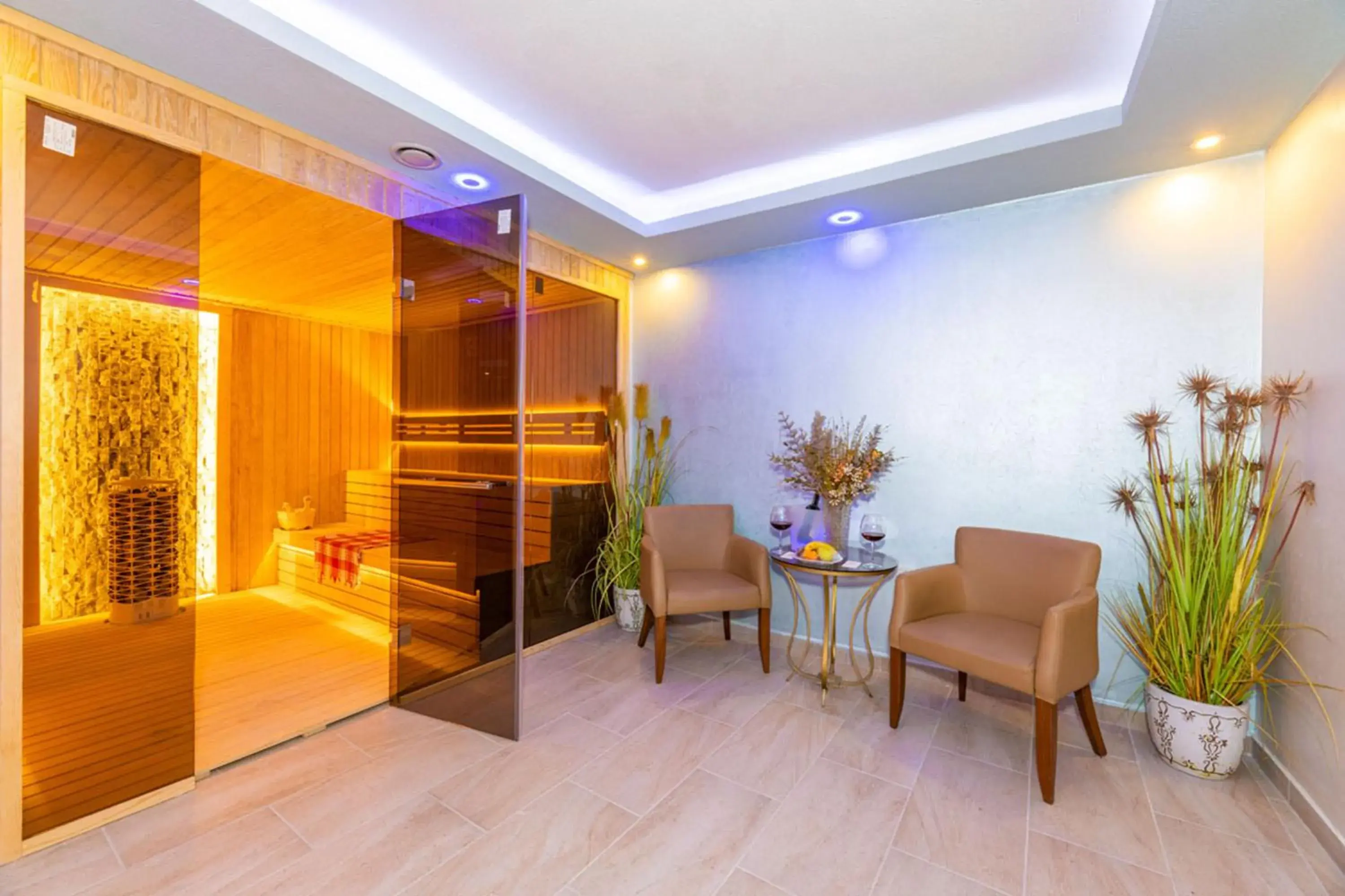 Swimming pool in Bekdas Hotel Deluxe & Spa Swimming pool in Bekdas Hotel Deluxe & Spa