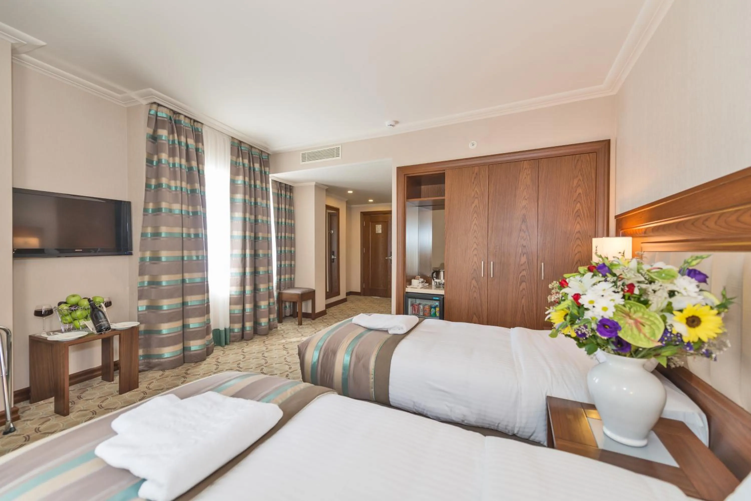 Spring, Bed in Bekdas Hotel Deluxe & Spa